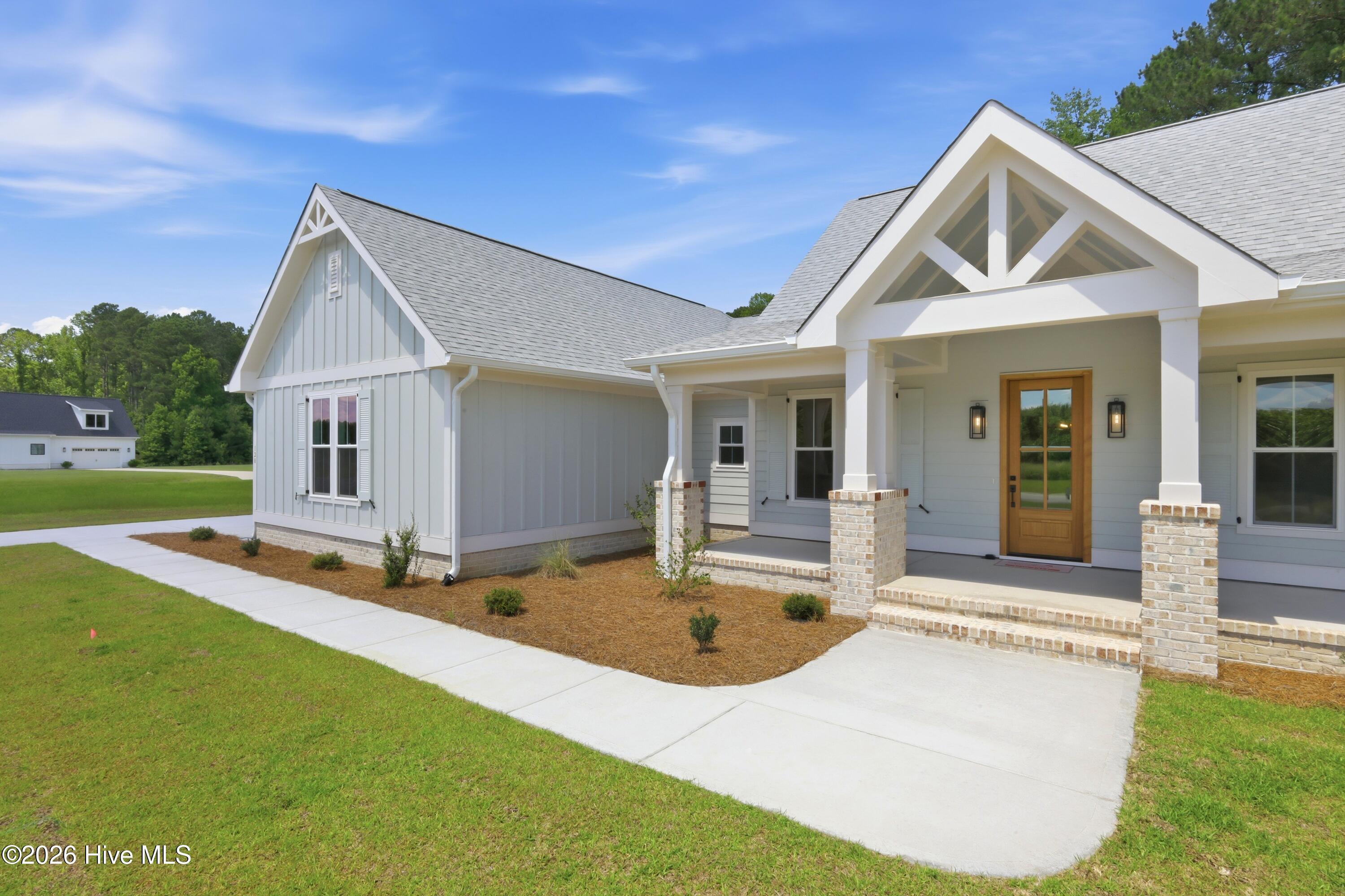 Photo 3 of Single family home for sale at 128 W Burton Farm Dr, Arapahoe, NC 28510 | MLS# 100541540 | Listing updated on 2026-10-08