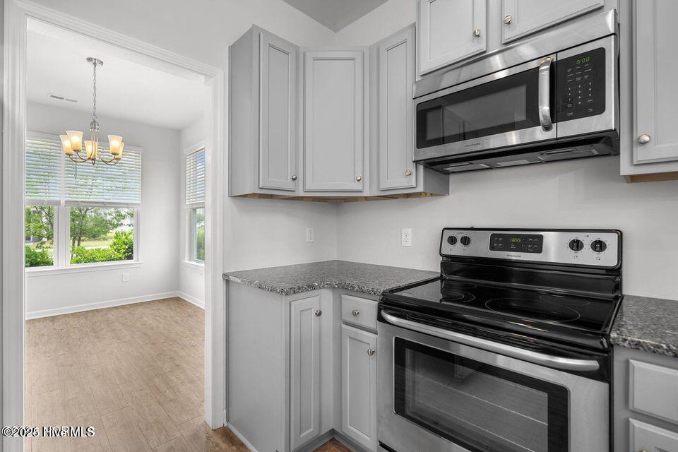 100543513 | Photo 21