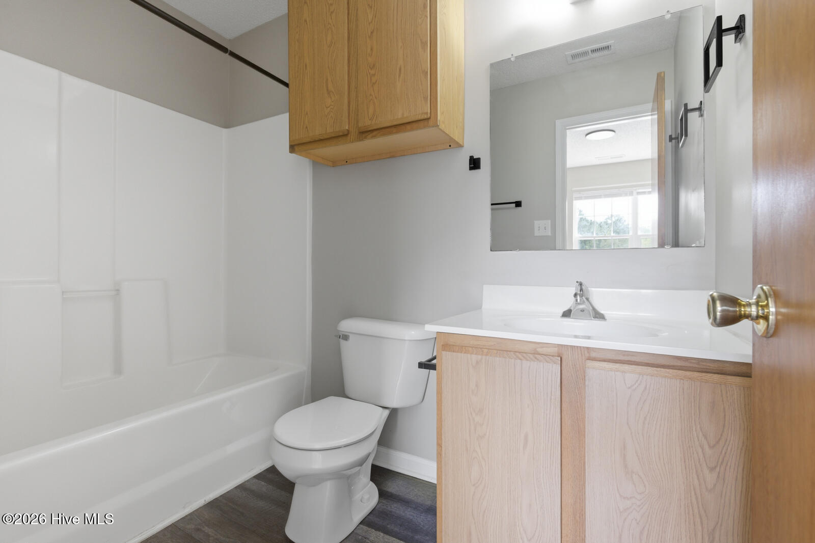 100568263 | Photo 10