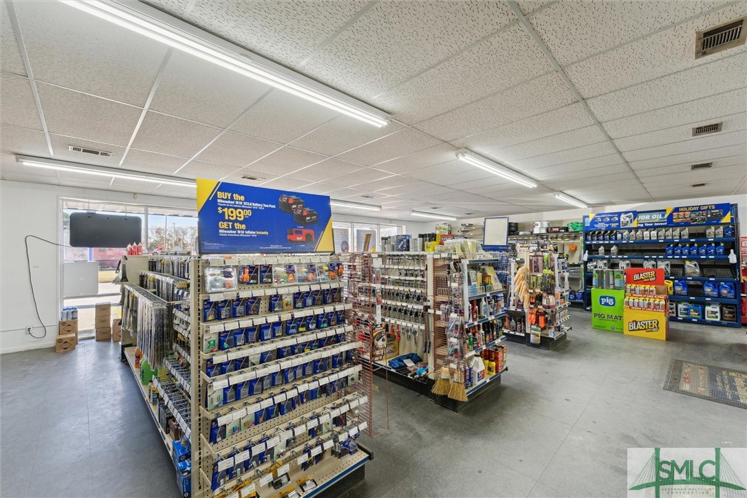 1564 Dean Forest Road, Savannah, GA, 31408