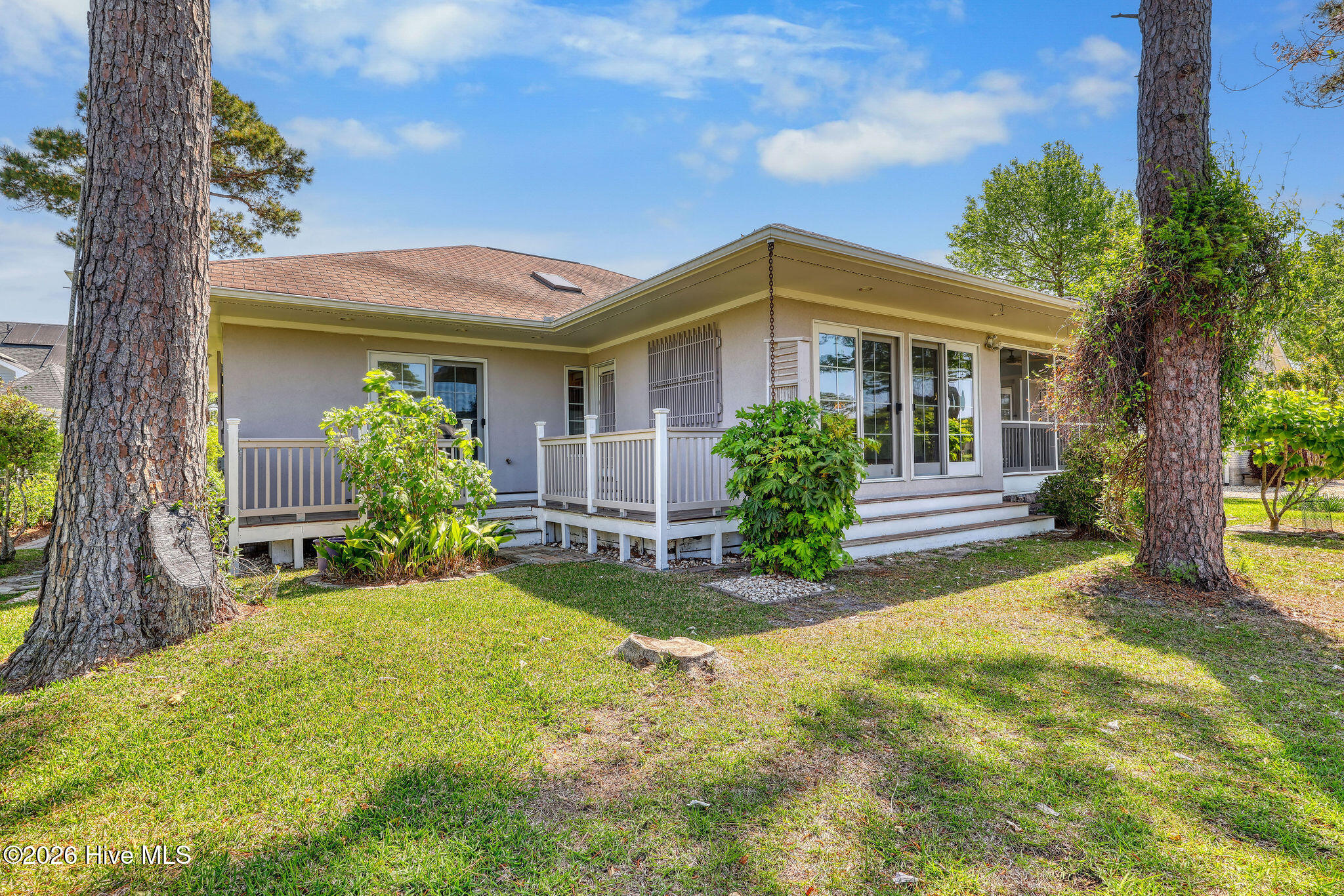 100569152 | Photo 61