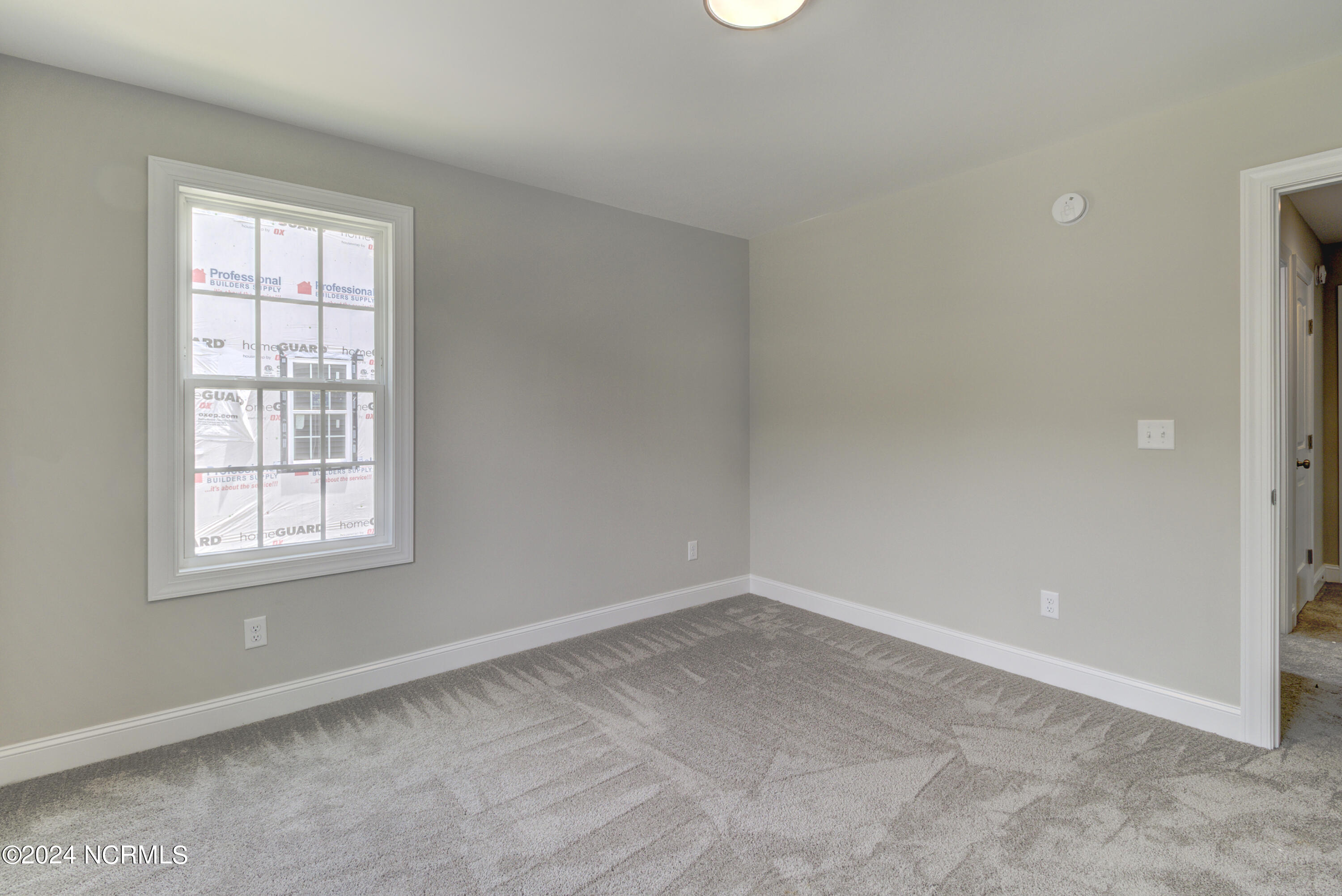 100548274 | Photo 27