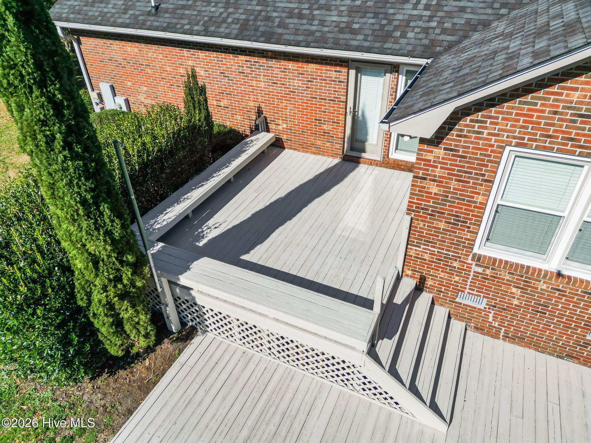 100556381 | Photo 48