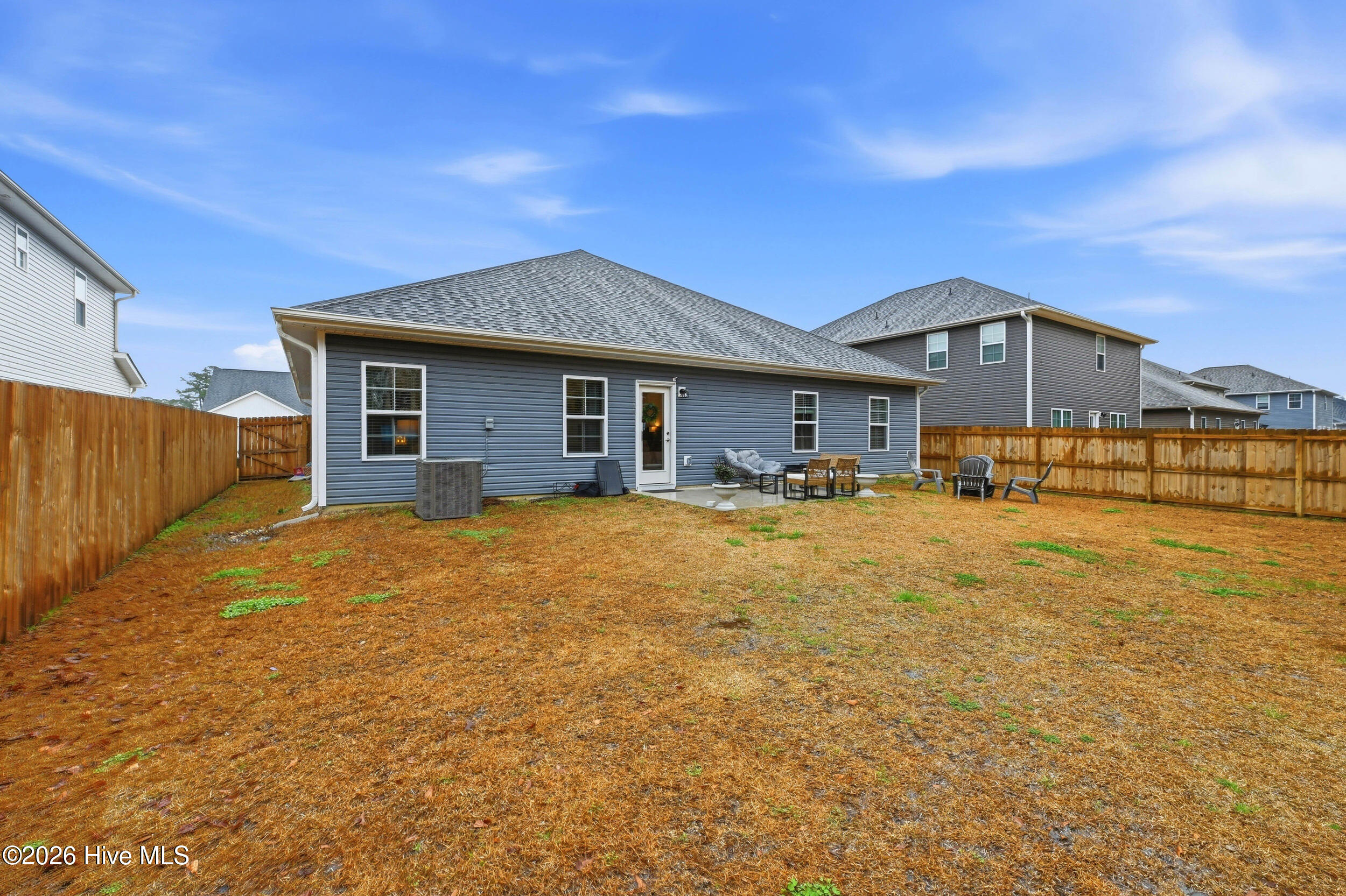 100557848 | Photo 31