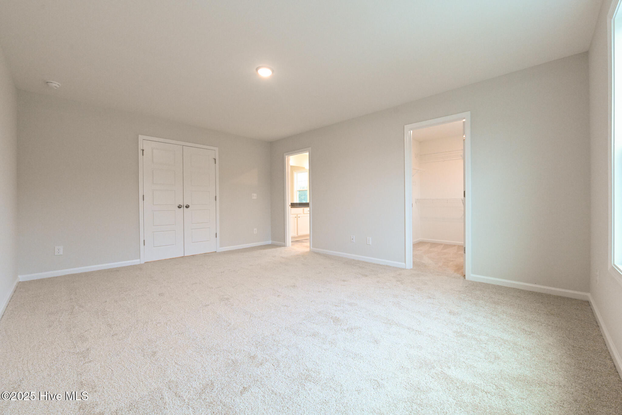 Undisclosed Address, La Grange, NC, 28551