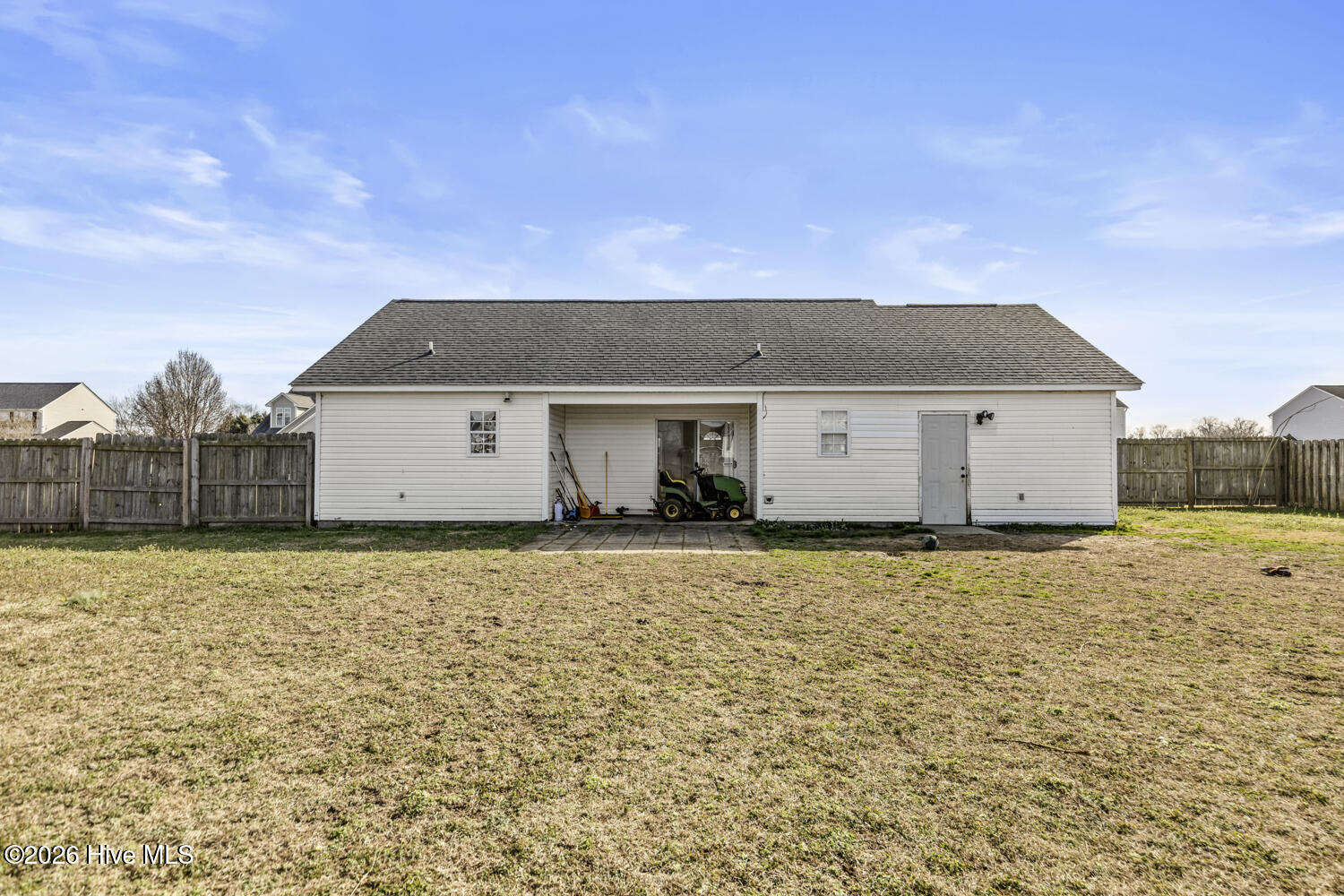 100550831 | Photo 24