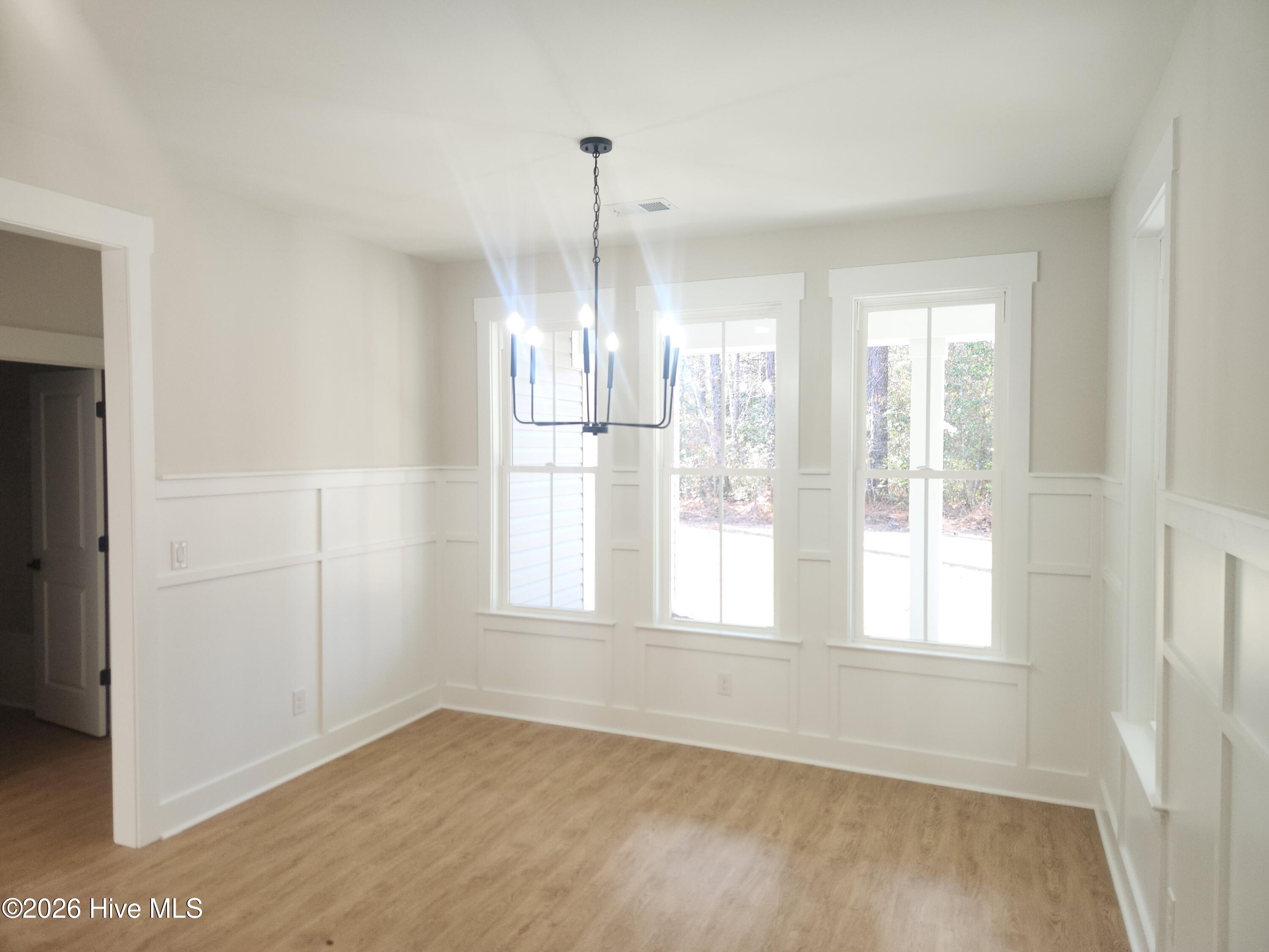 100545899 | Photo 22