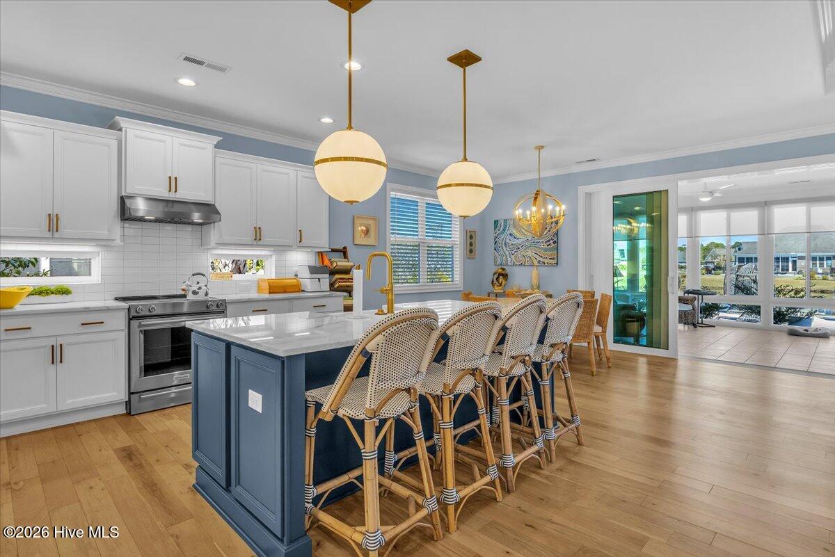 100562728 | Photo 23