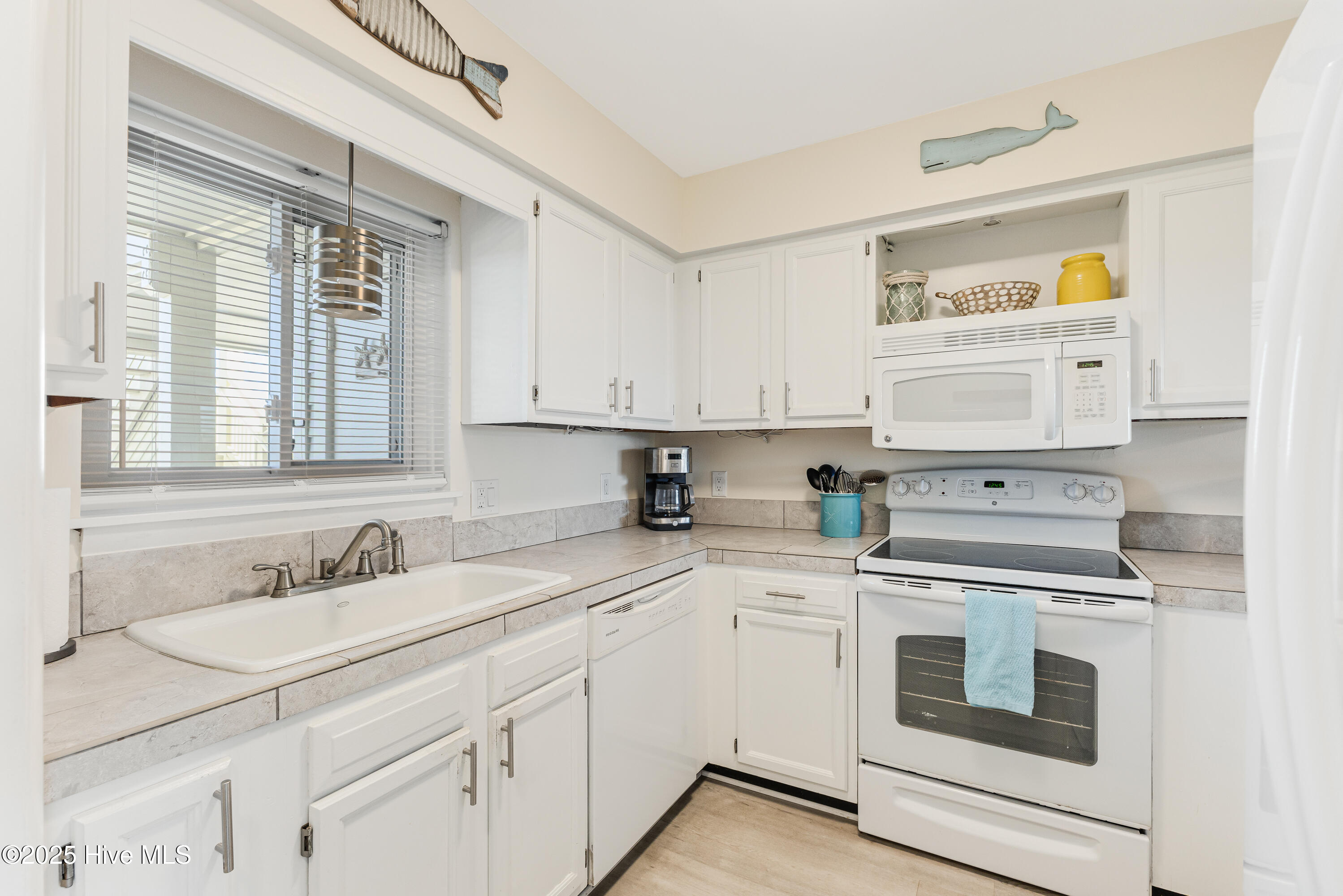 100545293 | Photo 20