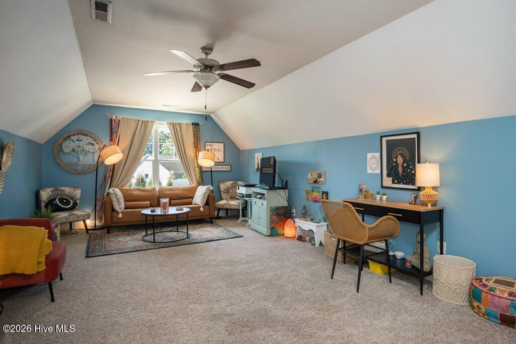 100569625 | Photo 37