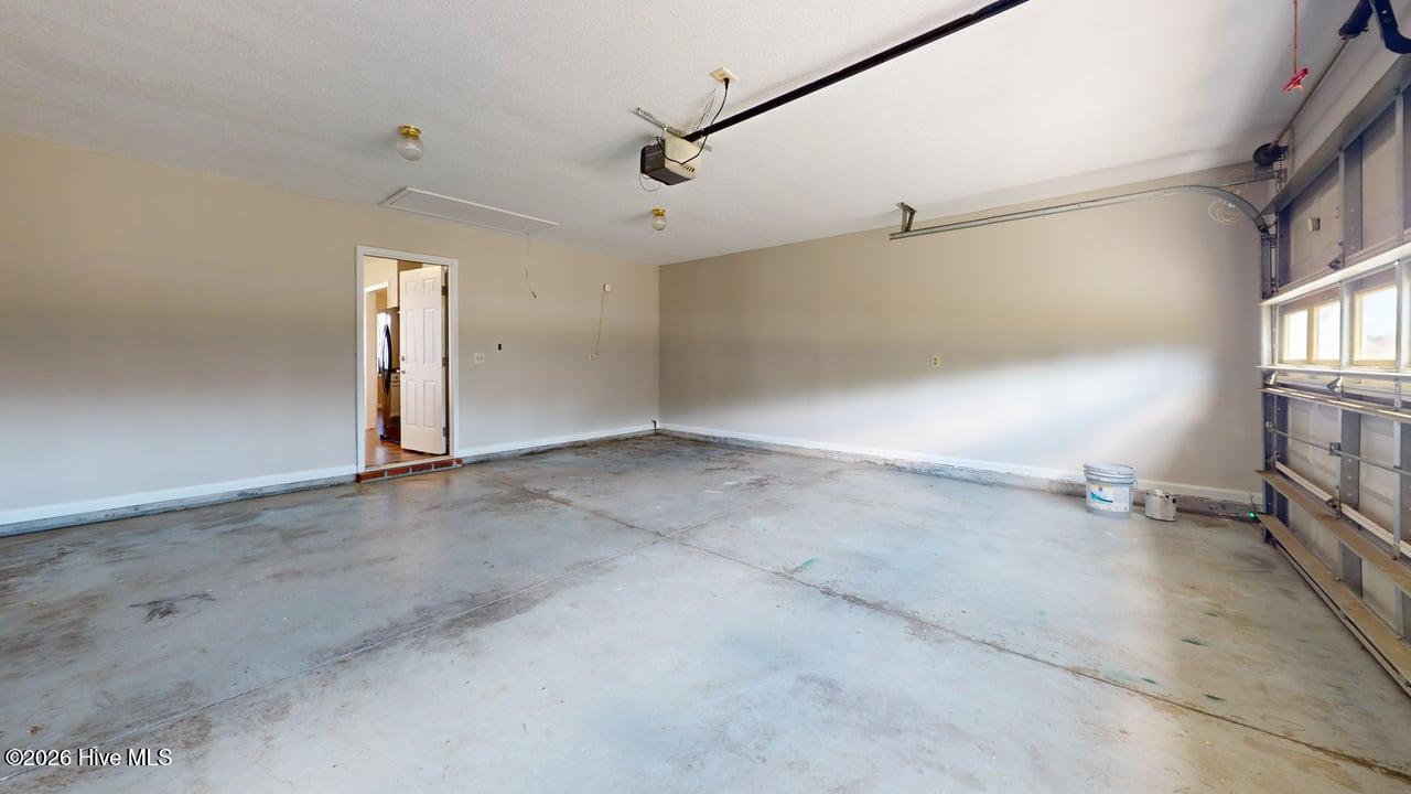 100564739 | Photo 39