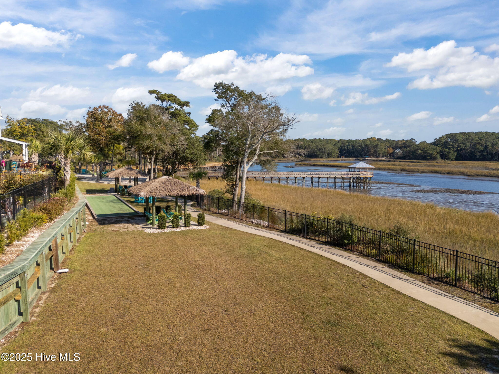 100540381 | Photo 58