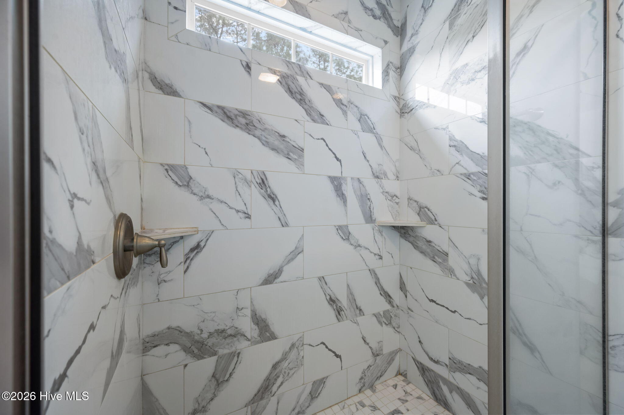 100565759 | Photo 26