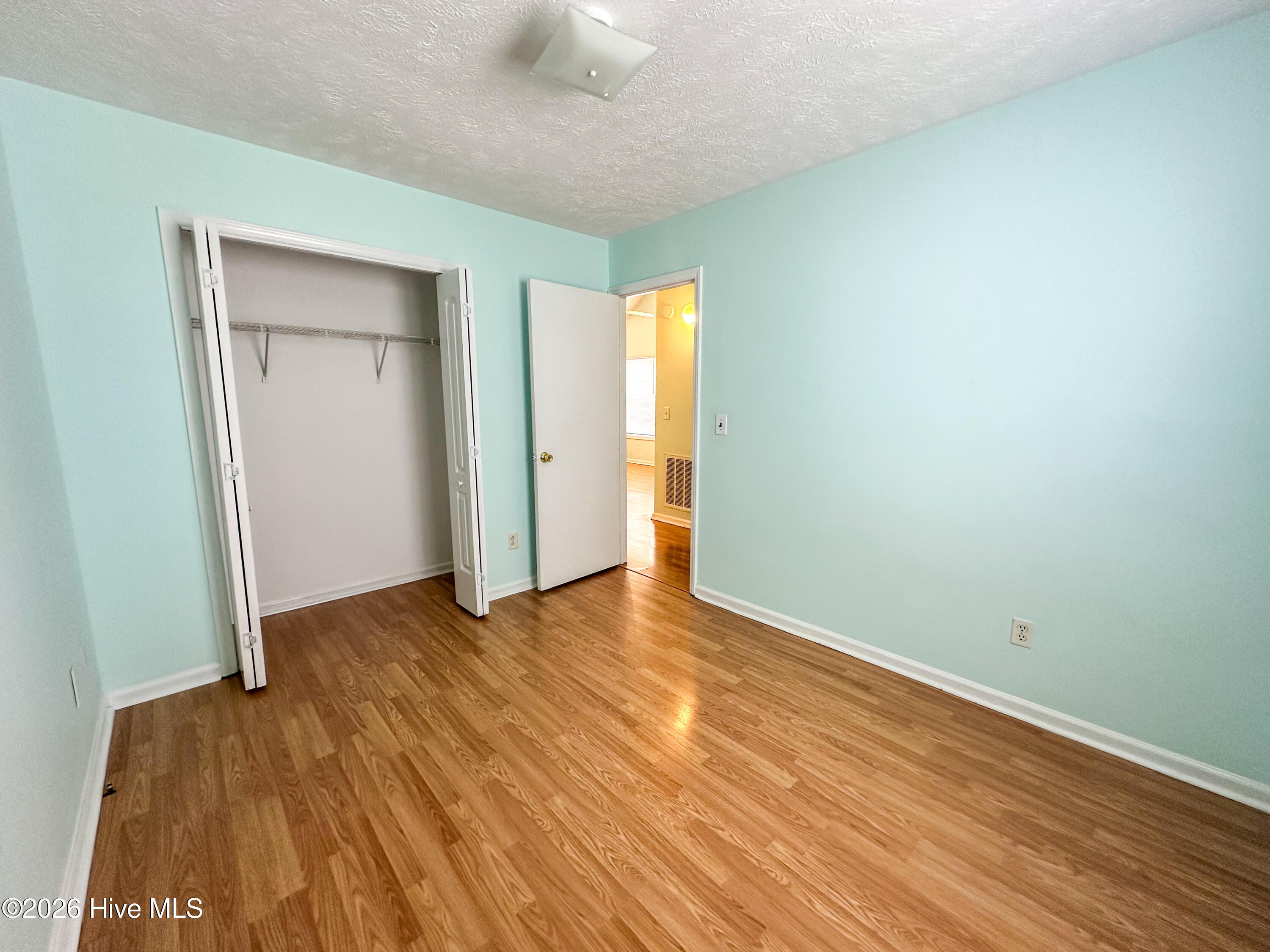 100553133 | Photo 10