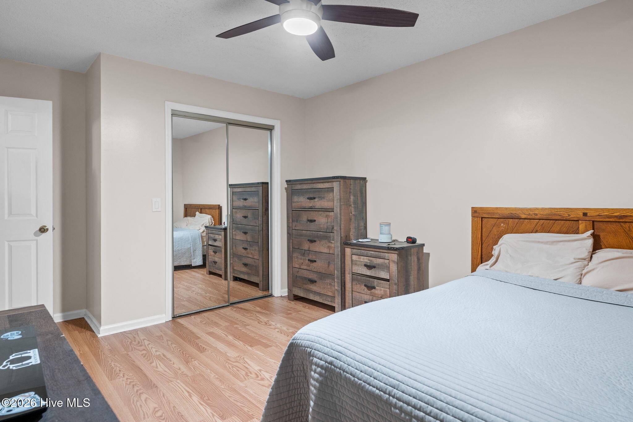 100562881 | Photo 25