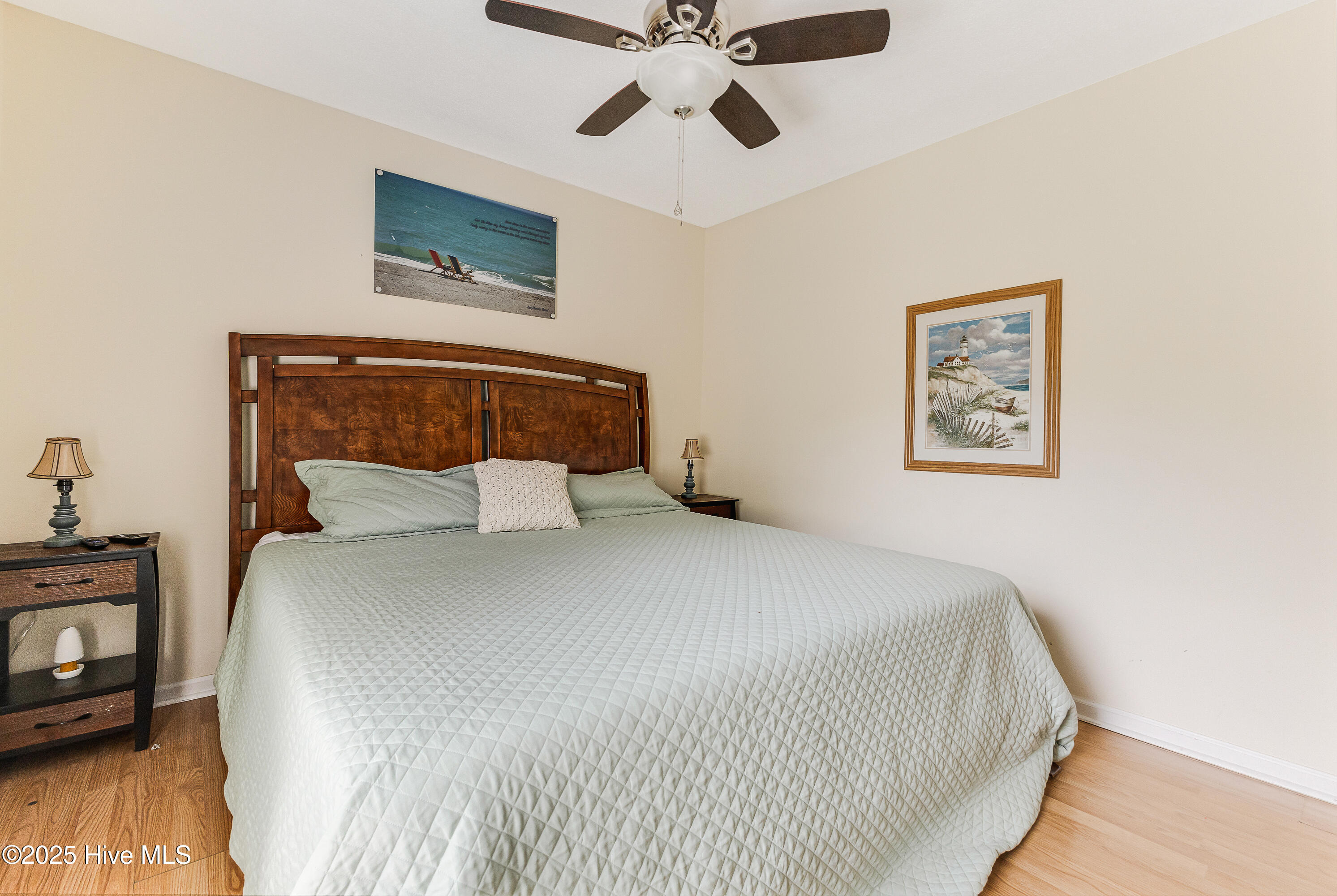 100536488 | Photo 26