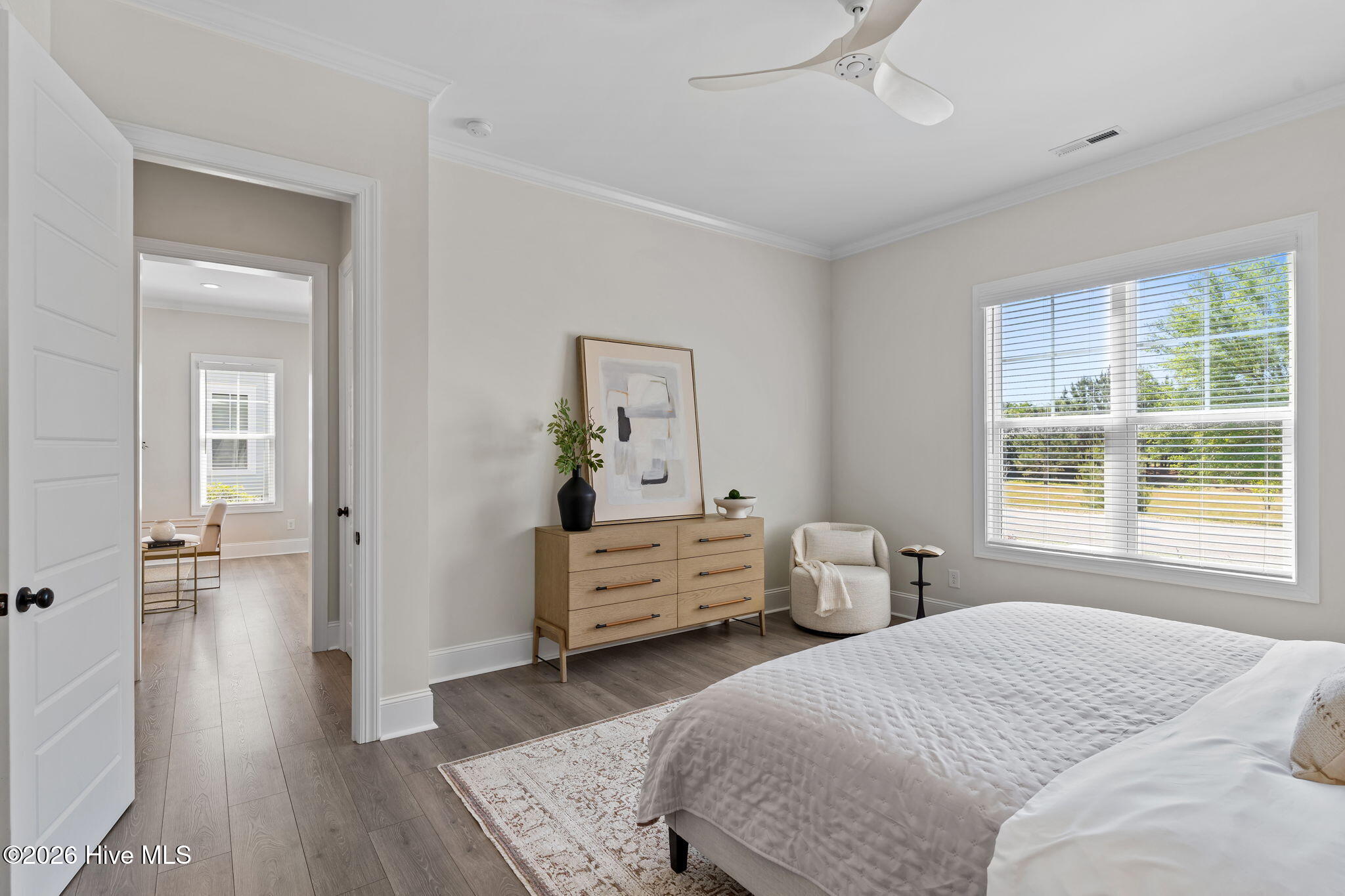 100568555 | Photo 19