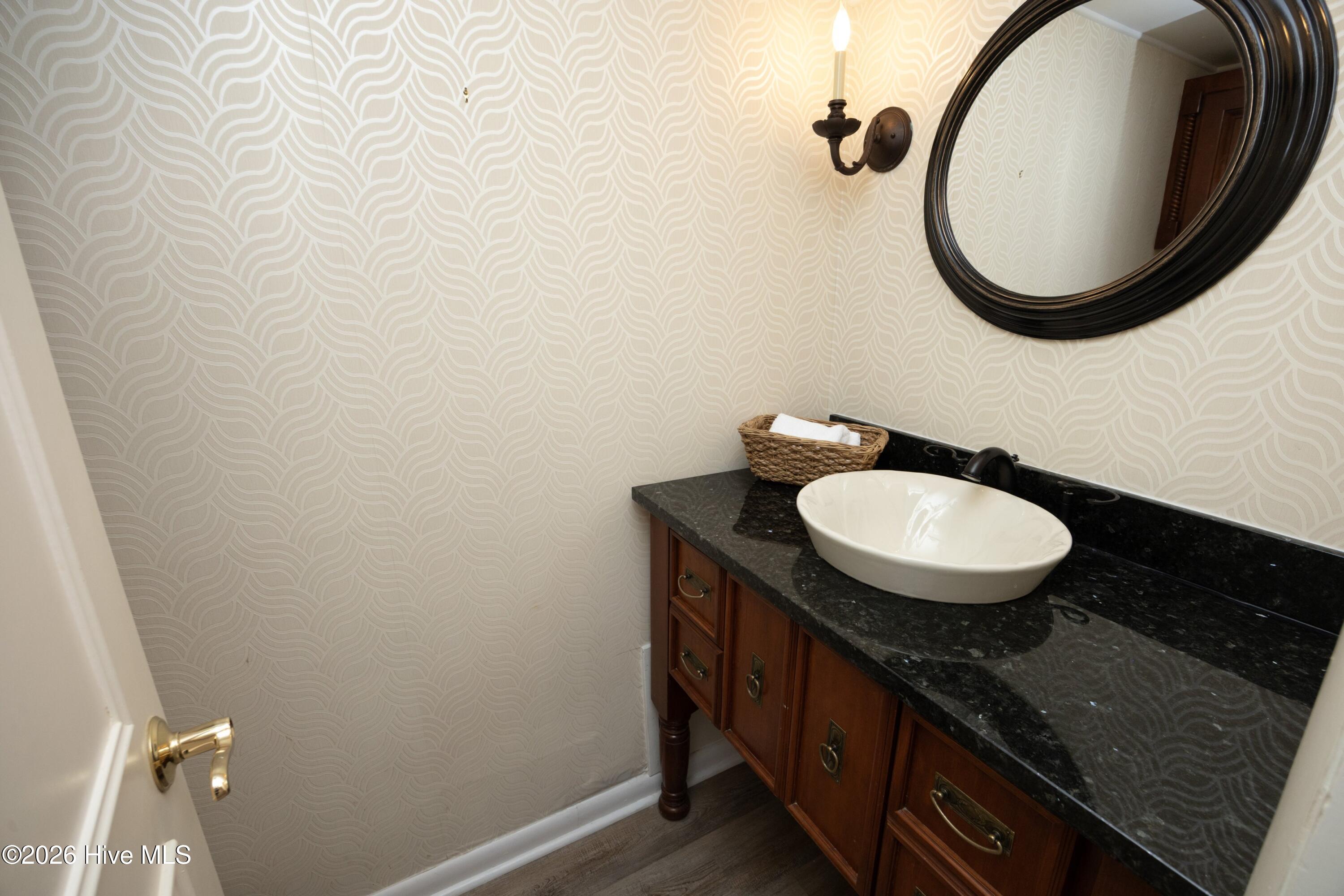 32HalfBath