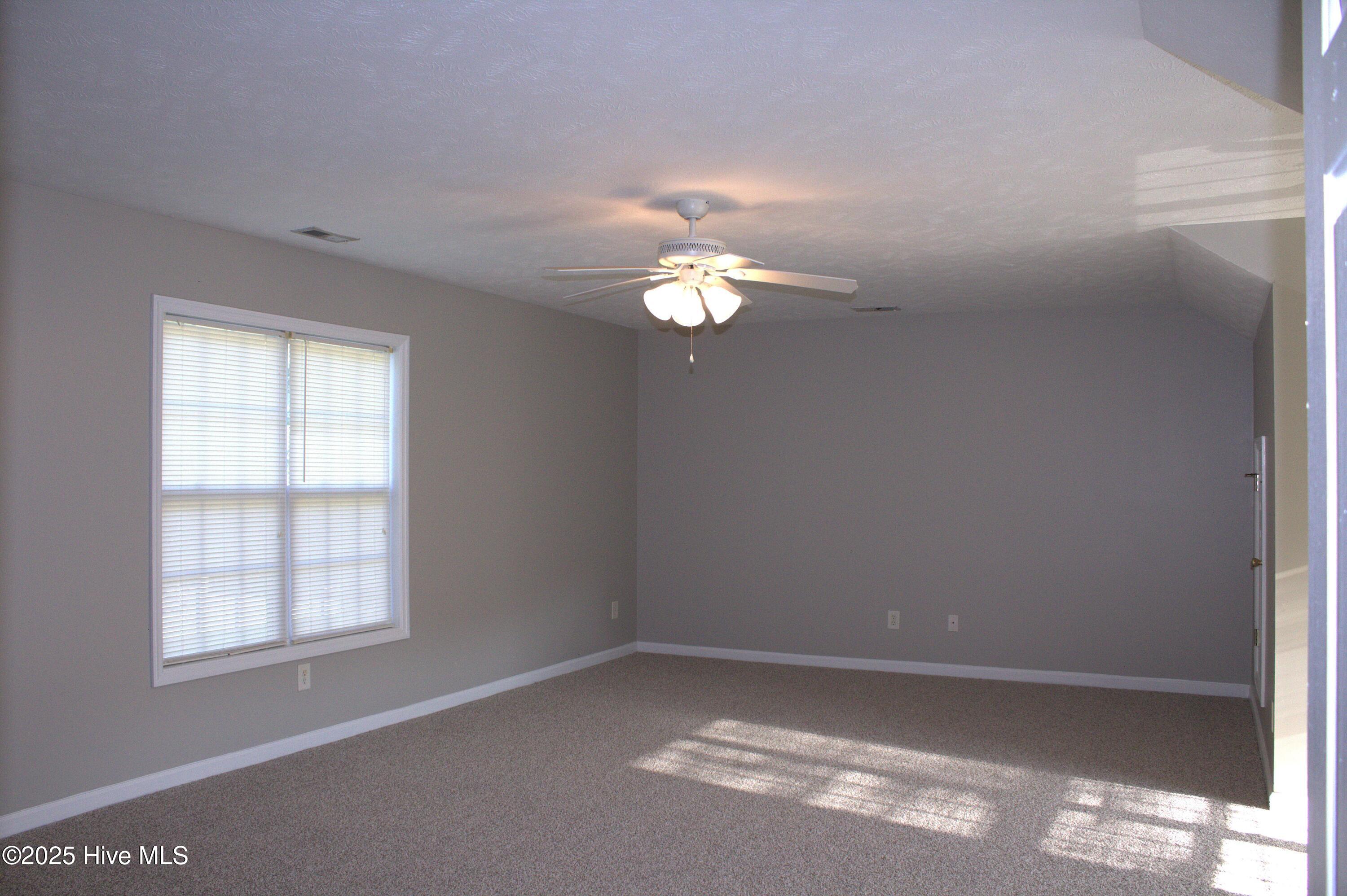 100520140 | Photo 31