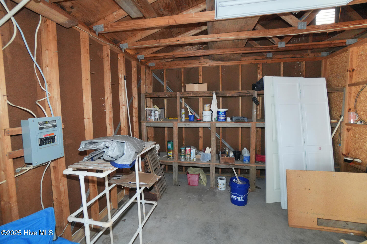 100534449 | Photo 37