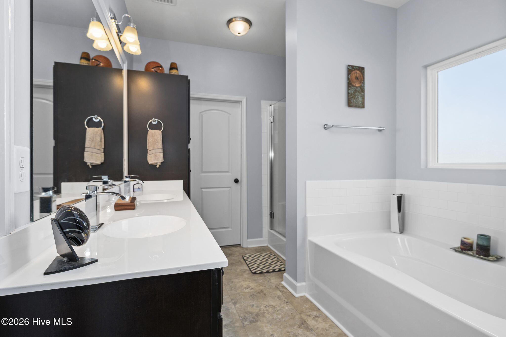 100558397 | Photo 22