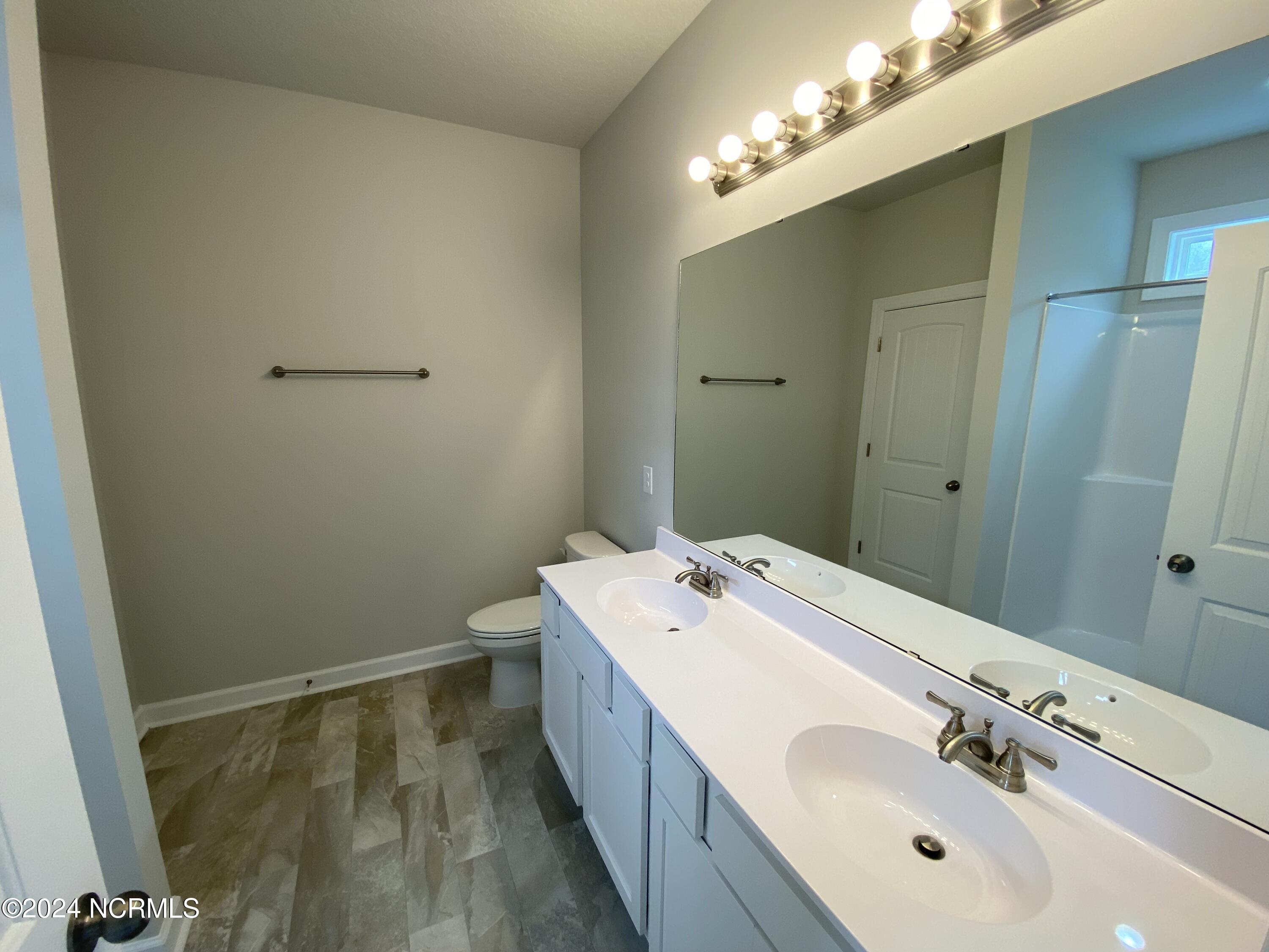 100546750 | Photo 14