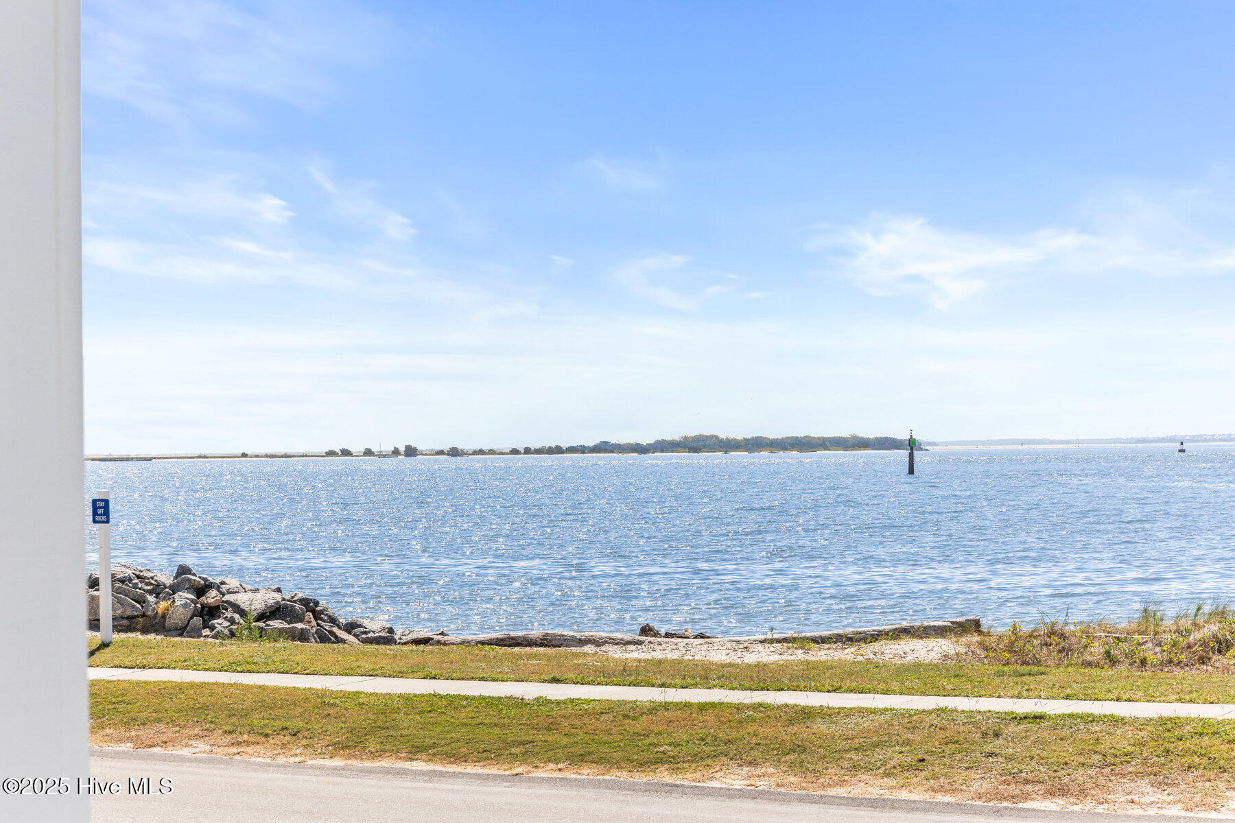 100561116 | Photo 48