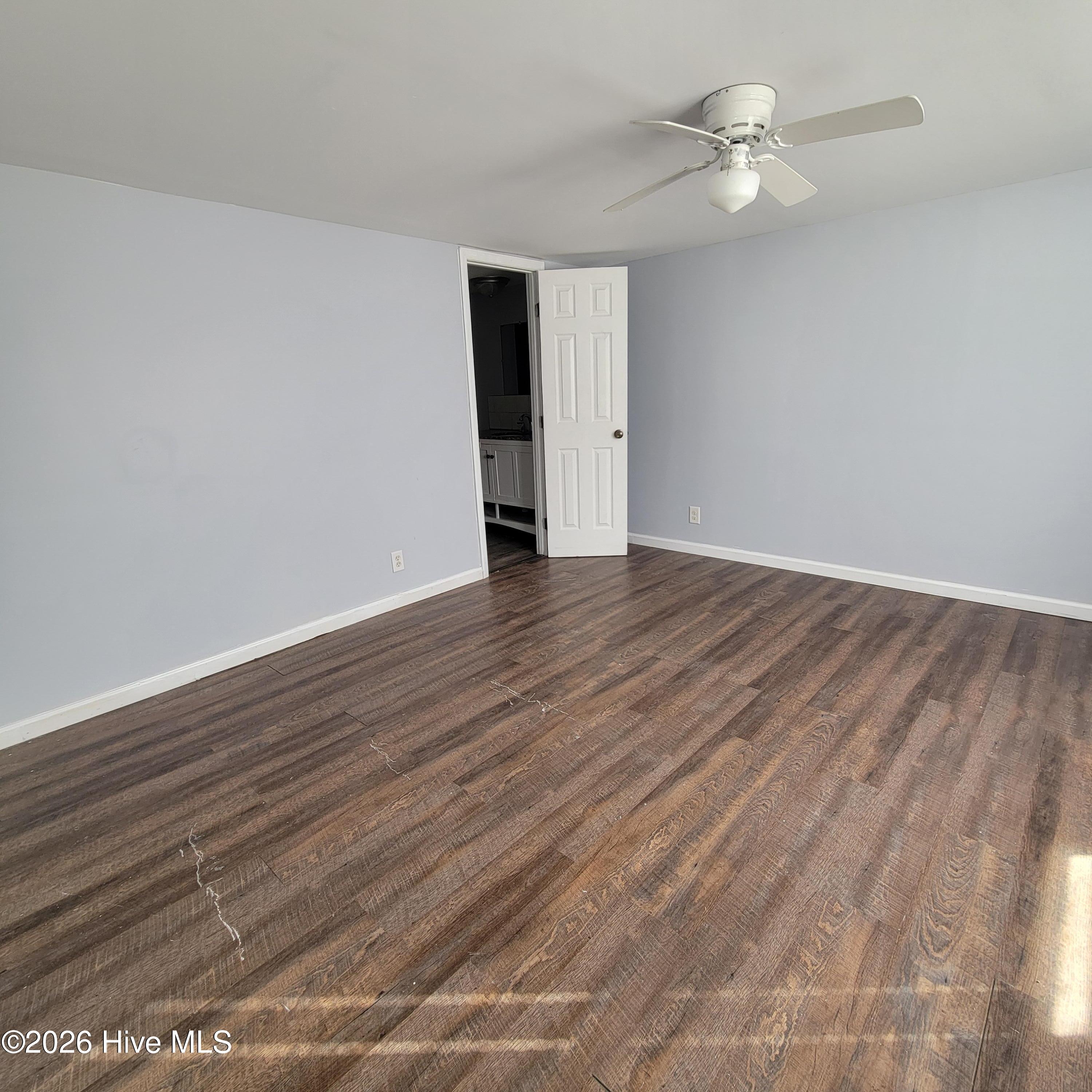 100548955 | Photo 10