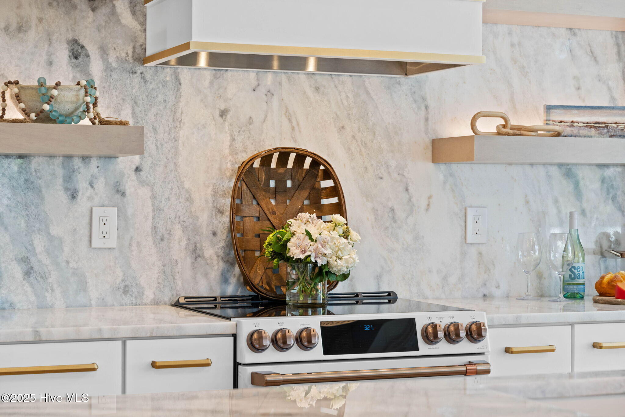 100516902 | Photo 38