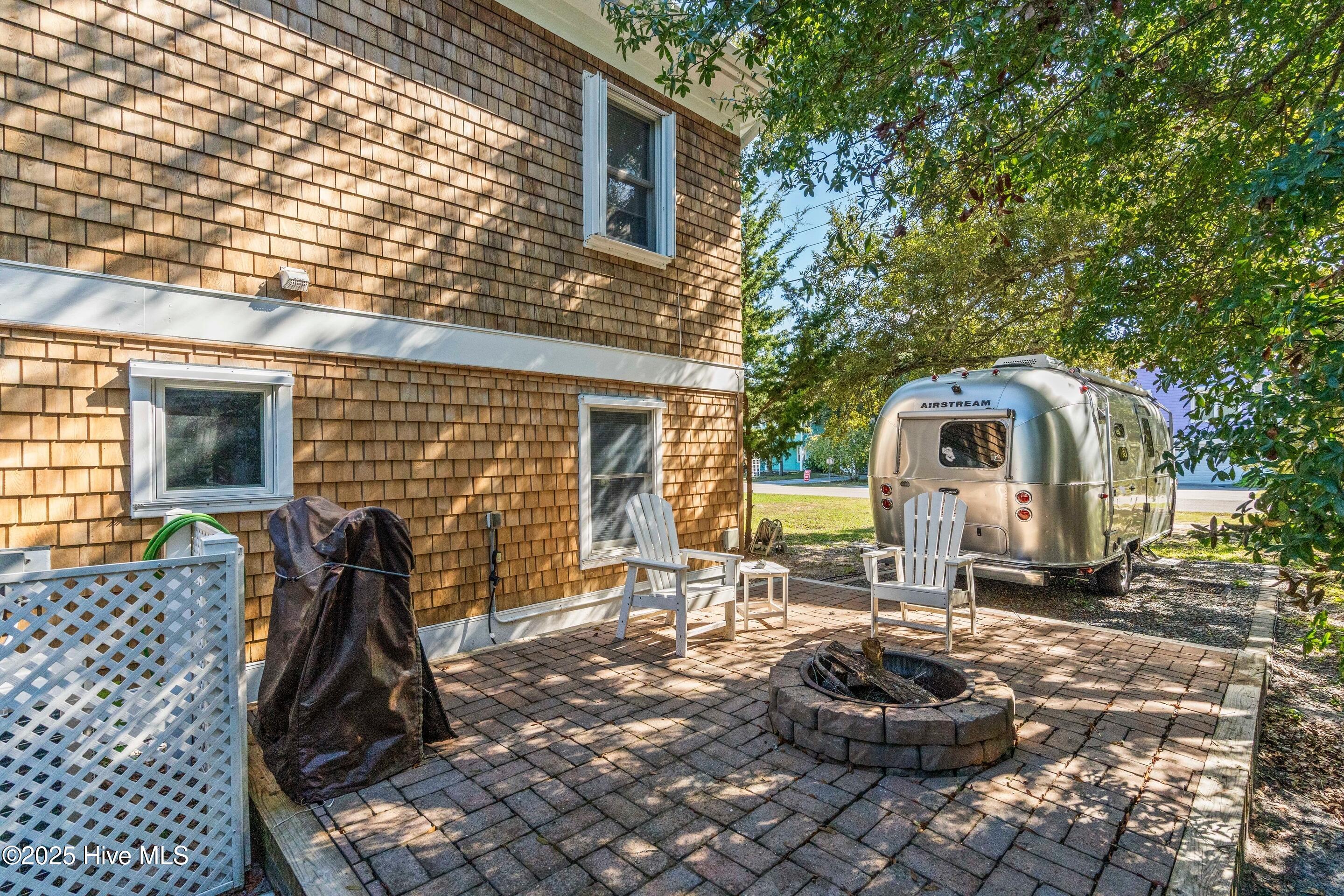 100535794 | Photo 52