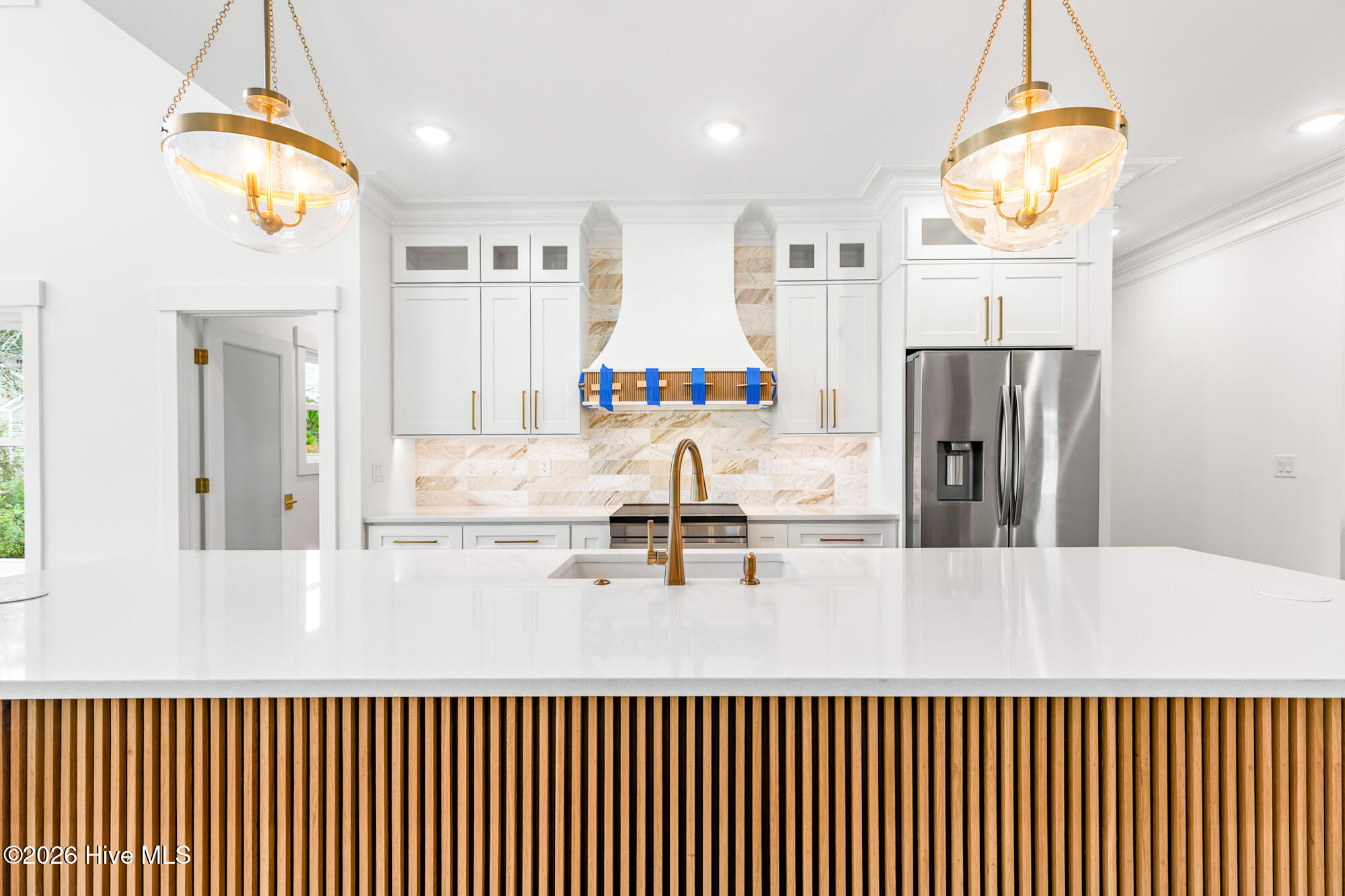 100516902 | Photo 10