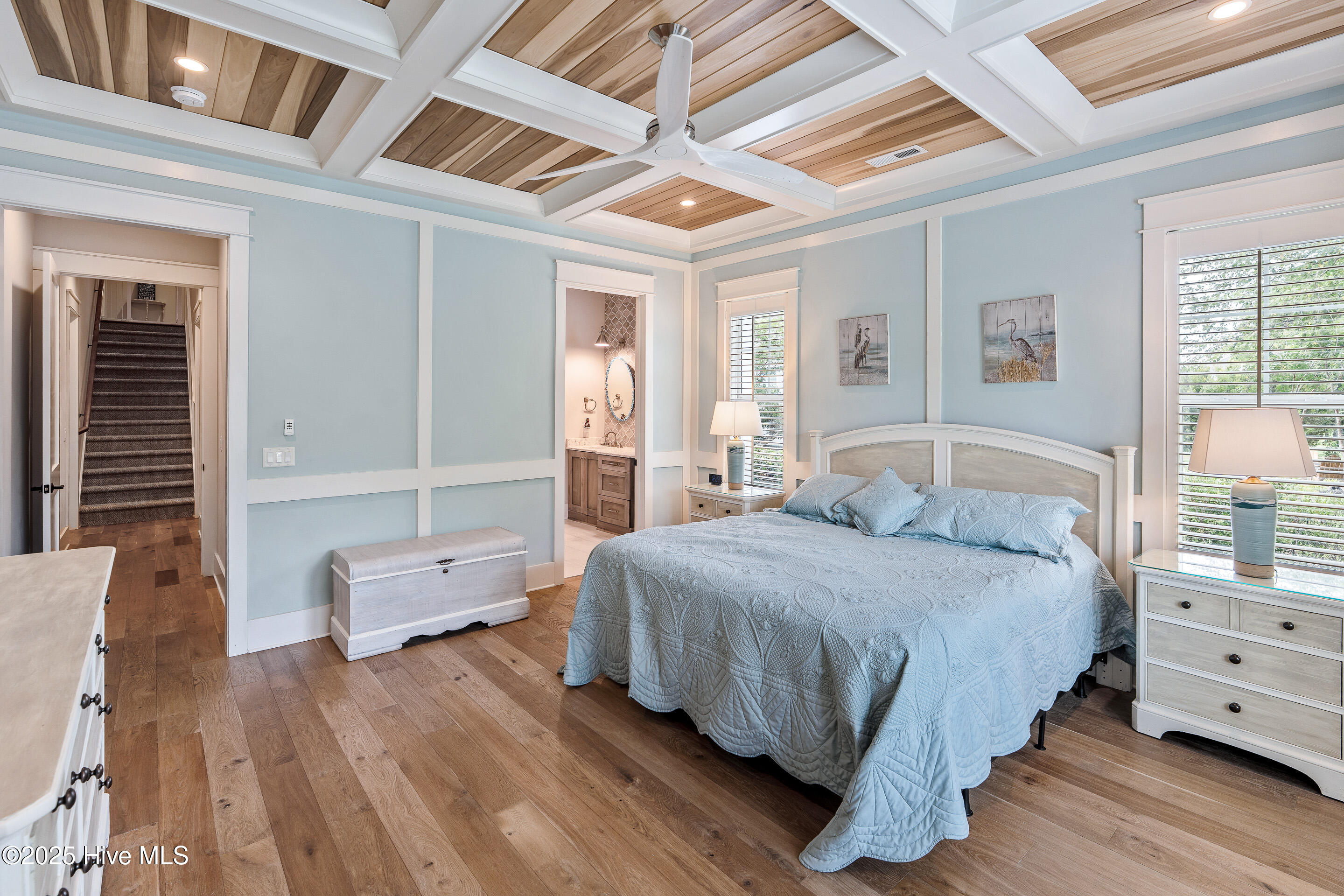 100522679 | Photo 24