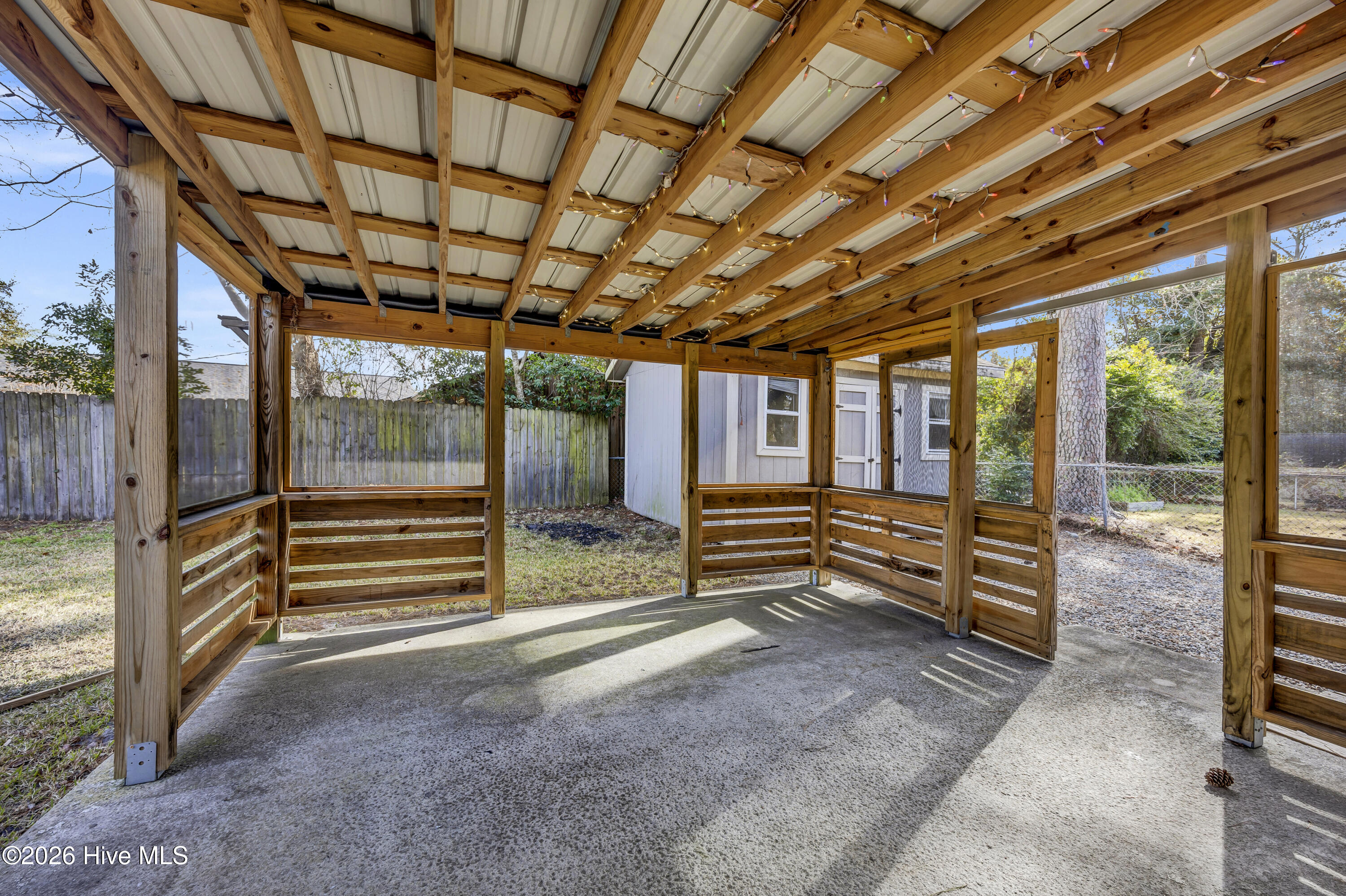 100549166 | Photo 22