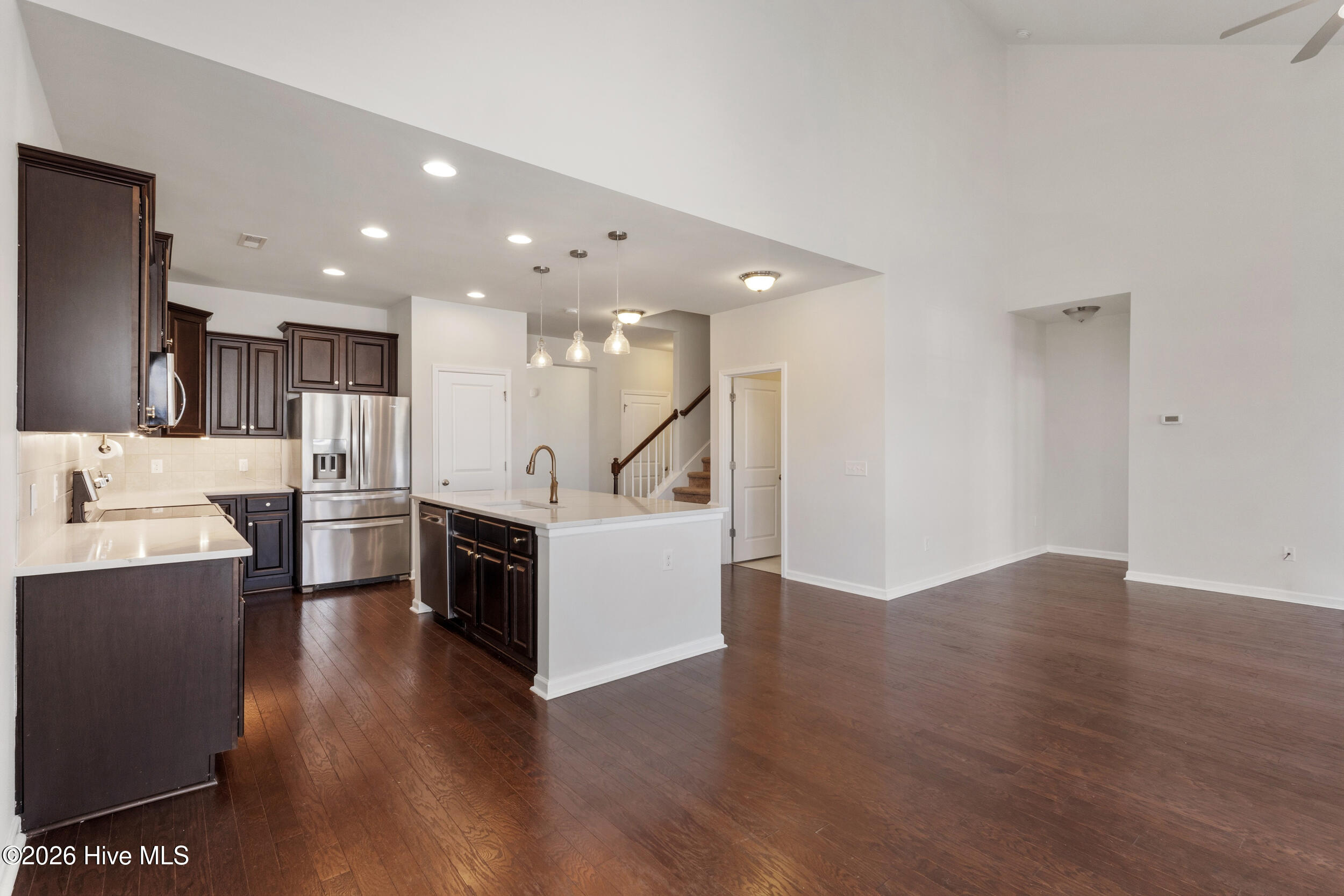 100561556 | Photo 14