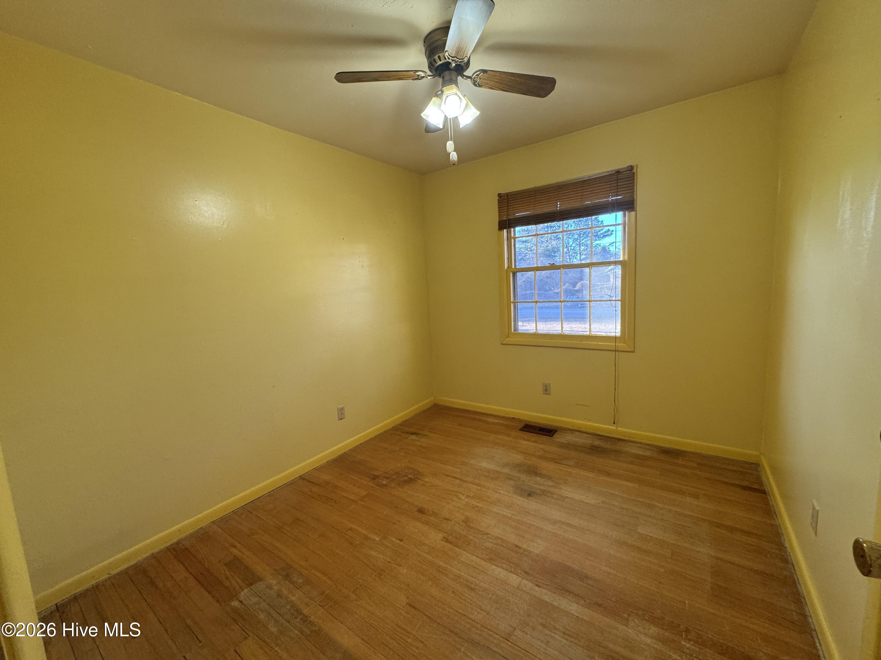 100553396 | Photo 15