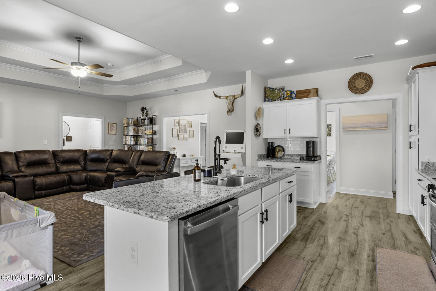 100549139 | Photo 18