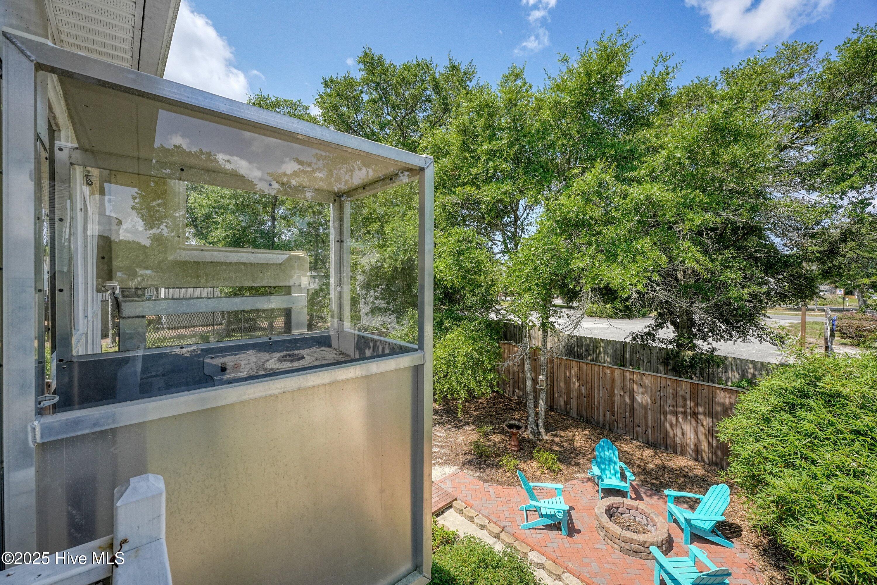 100541336 | Photo 35