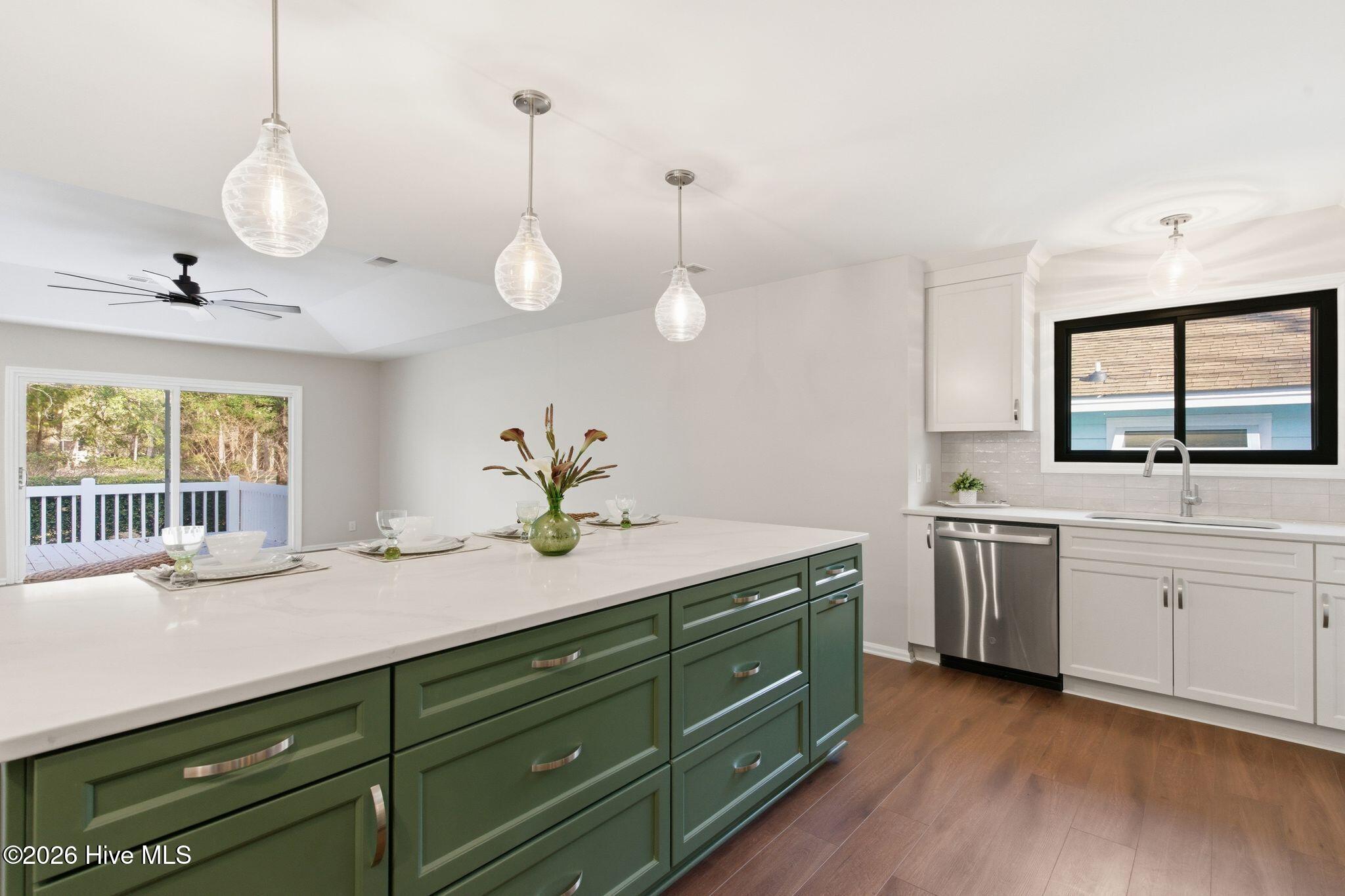 100555481 | Photo 18