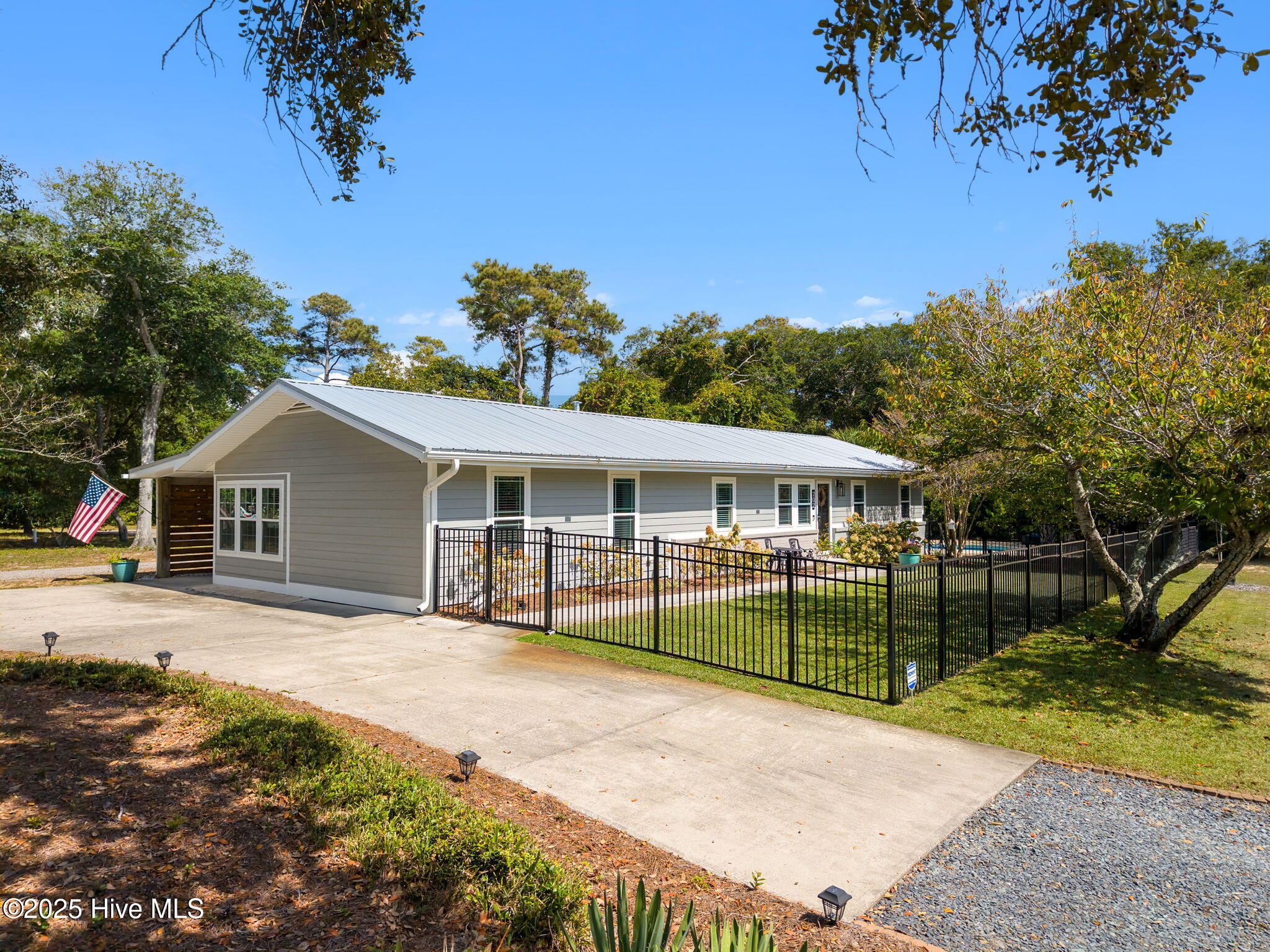 1-web-or-mls-CAMMediaLLC.com 220-104