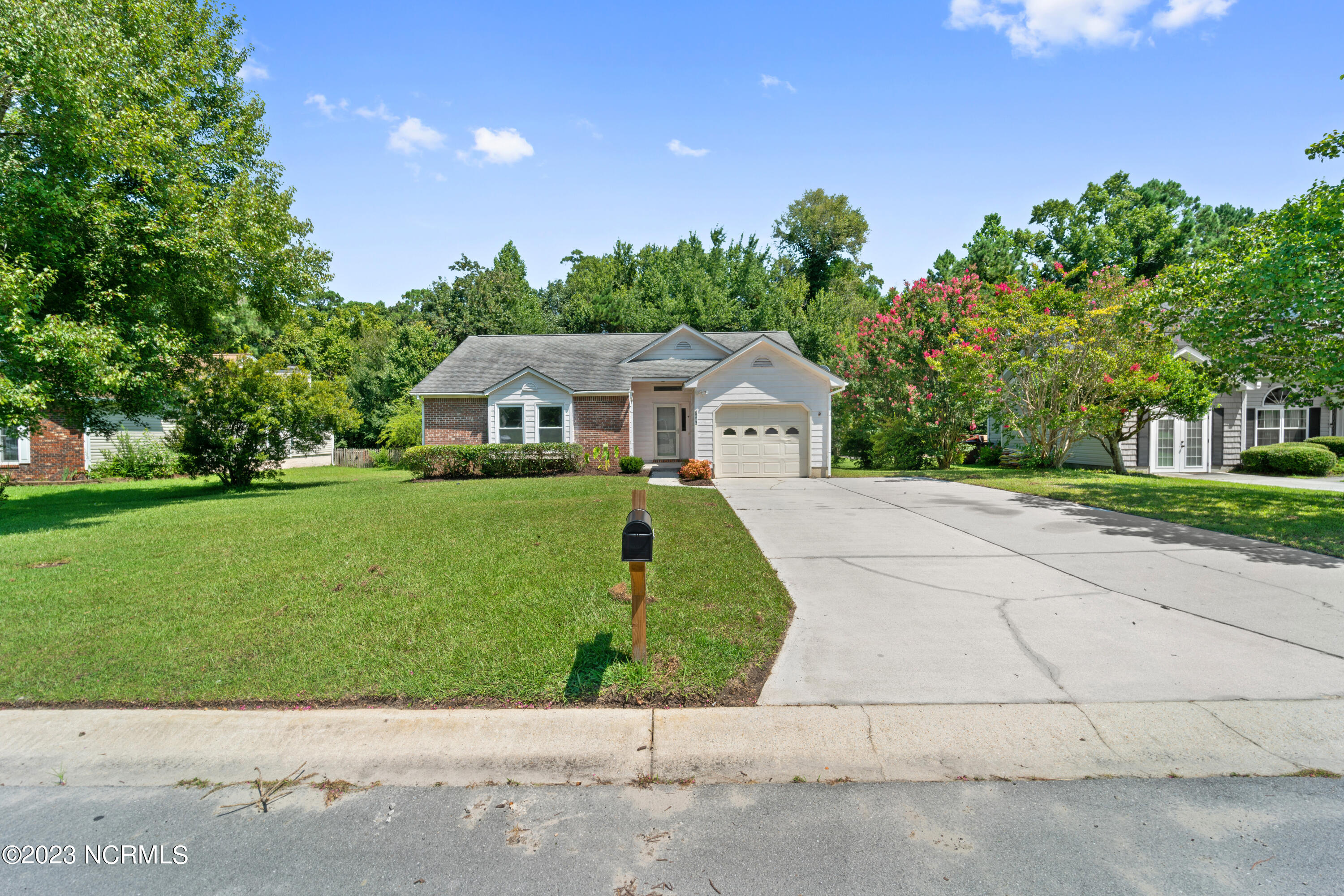 2666 Idlebrook Circle,Midway Park