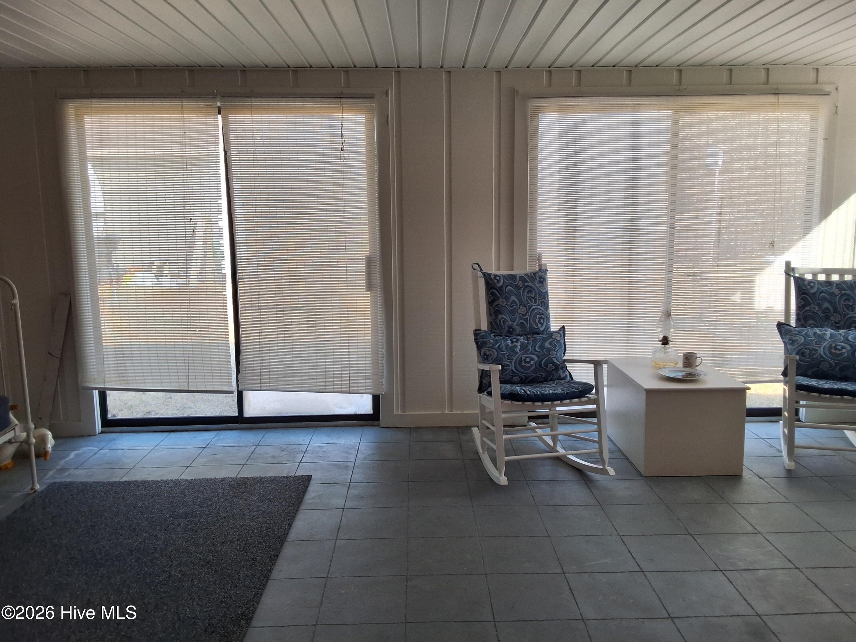 100554569 | Photo 78