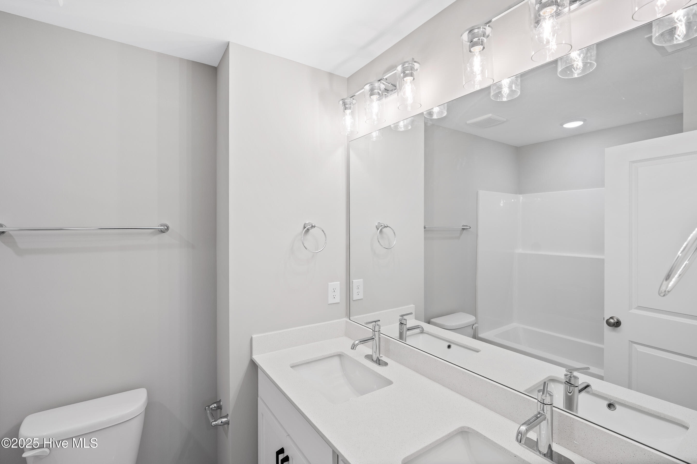 100515250 | Photo 29