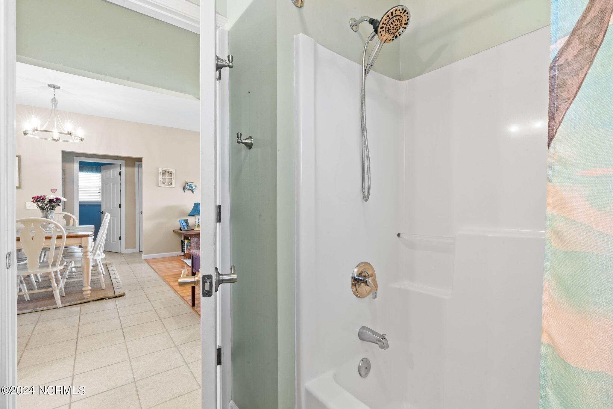 100566939 | Photo 28