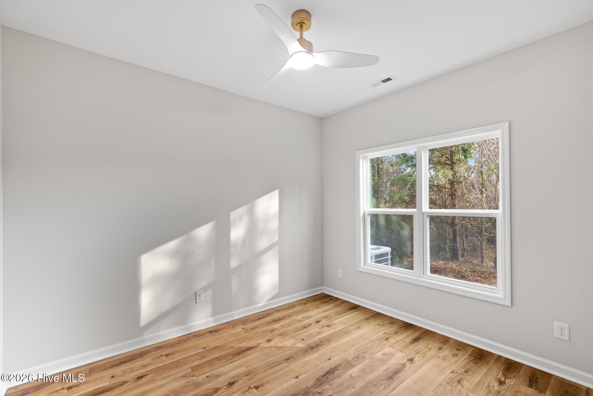 100559527 | Photo 17