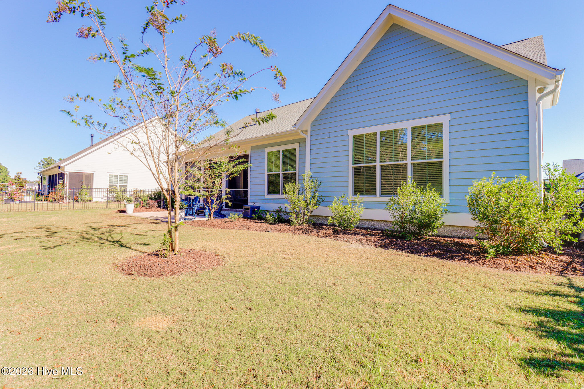 100540387 | Photo 45