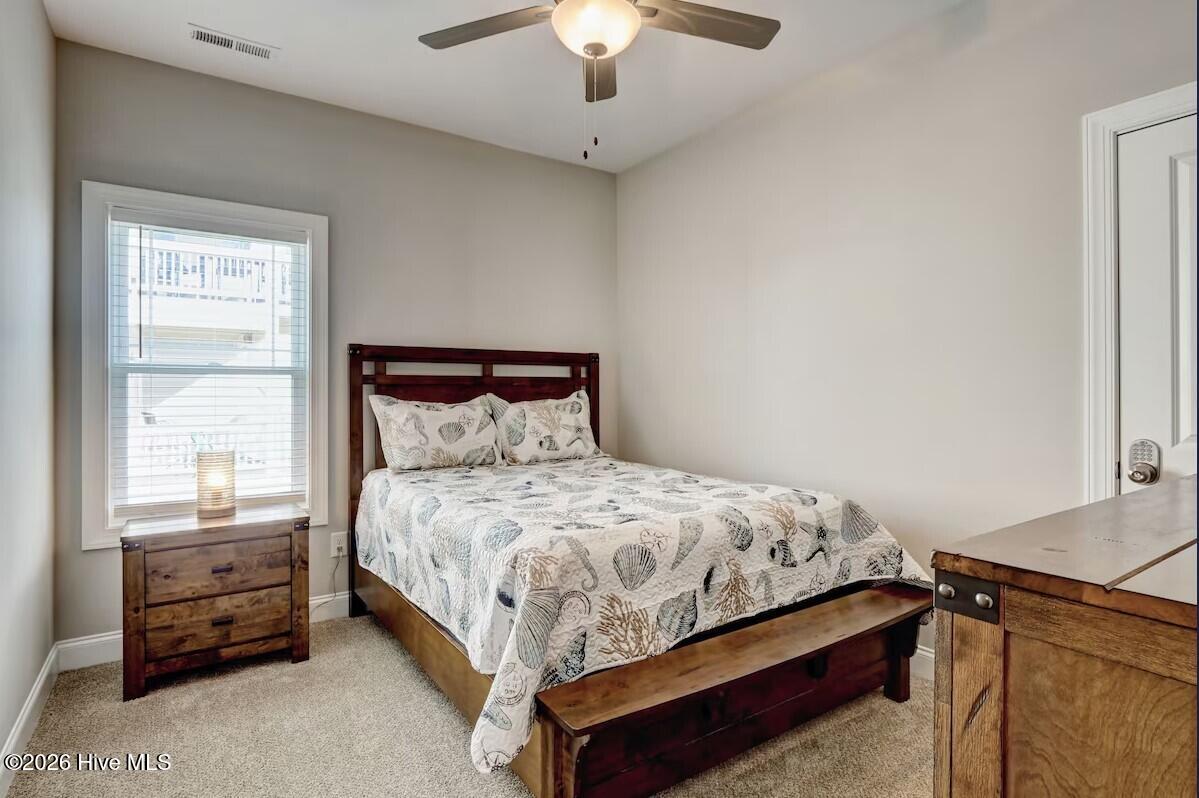 100564826 | Photo 16