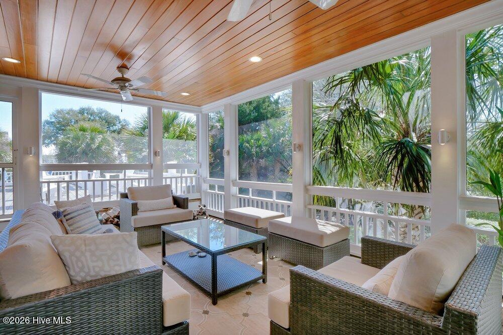 100559715 | Photo 27