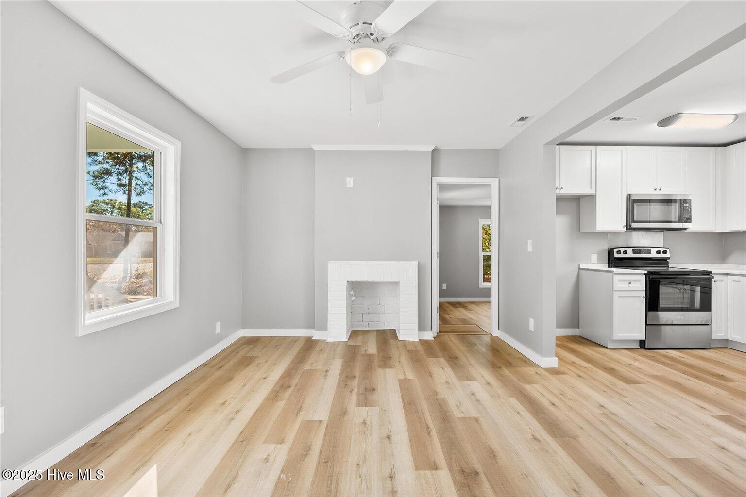 312 Sherwood Road, Jacksonville, NC 28540 – photo 4: 15-IMG_1915