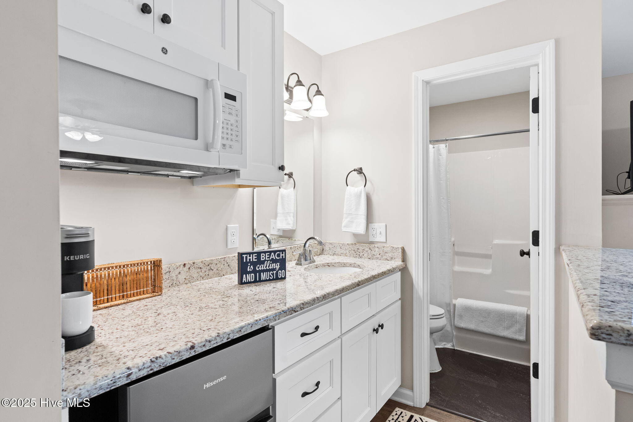 100544081 | Photo 25