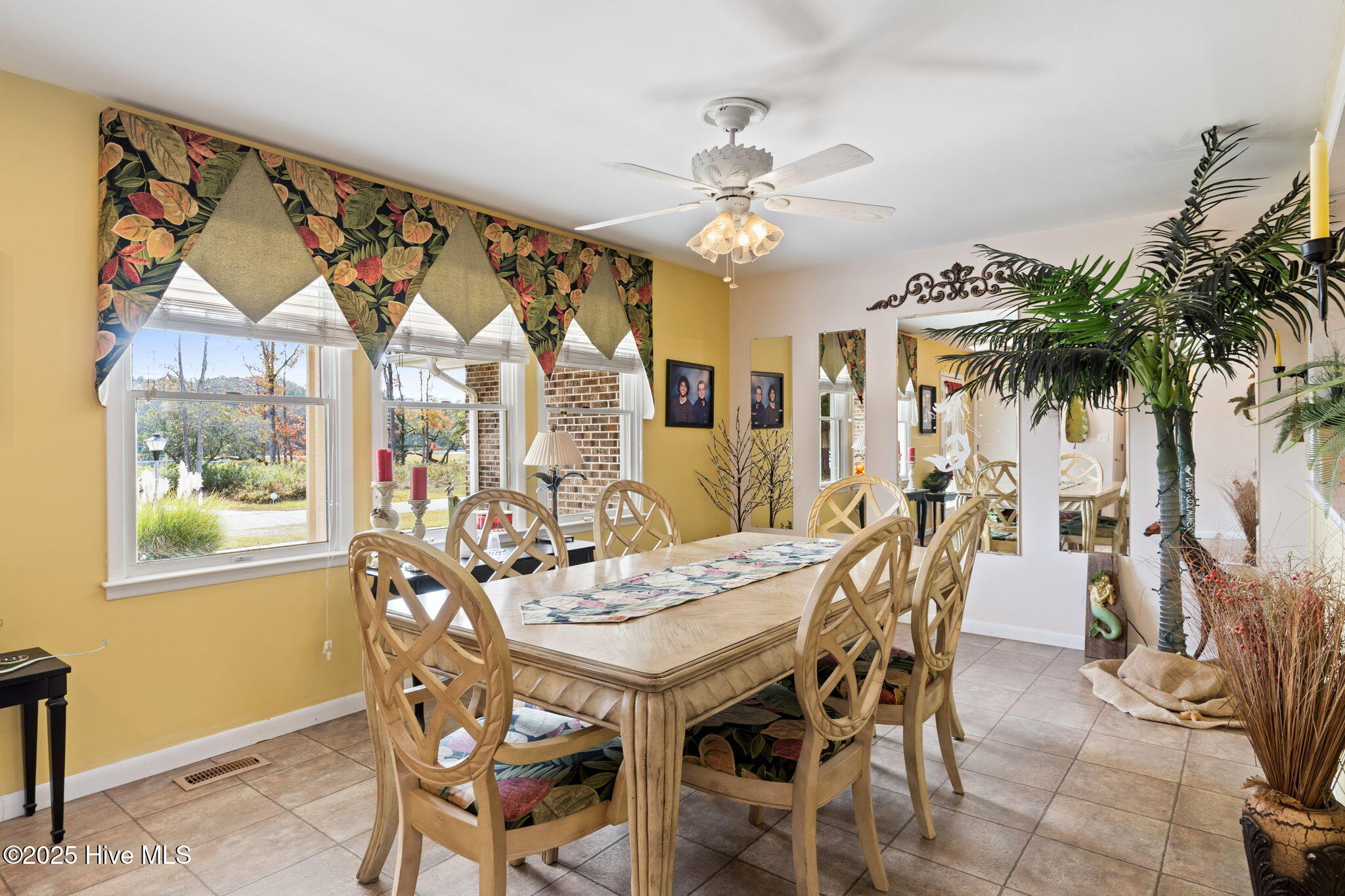 100543721 | Photo 21